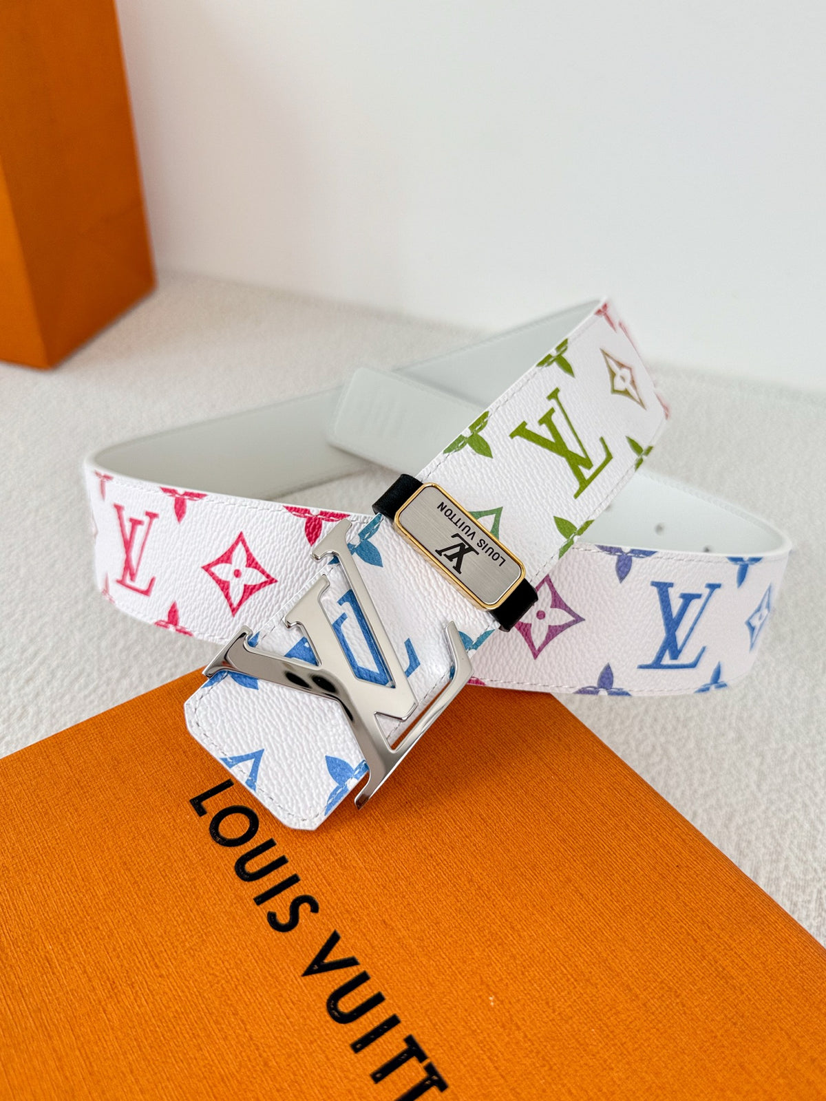 China Replica LV Belts 49usd Only