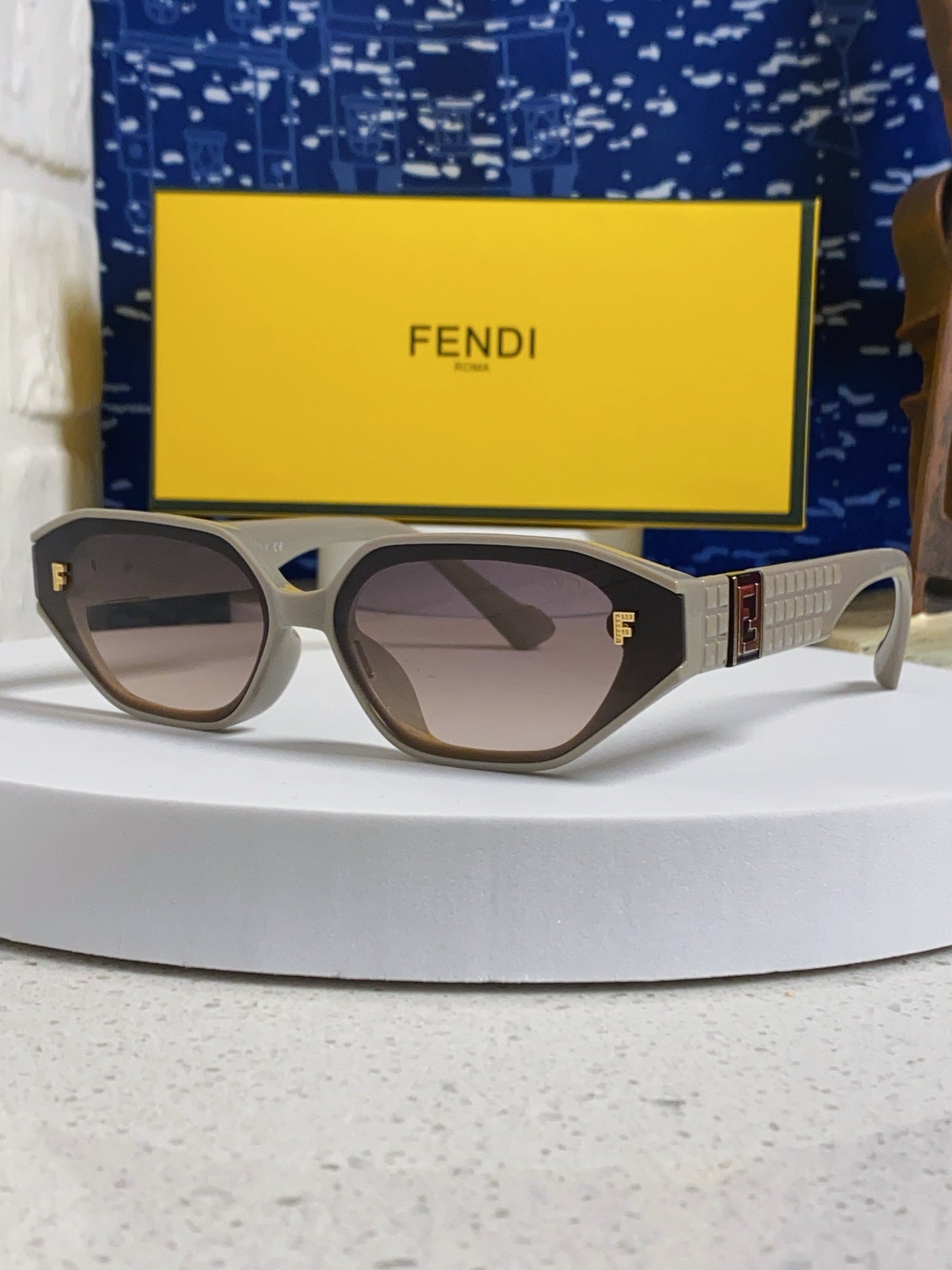 China Replica Fendi Sunglasses 30usd Only