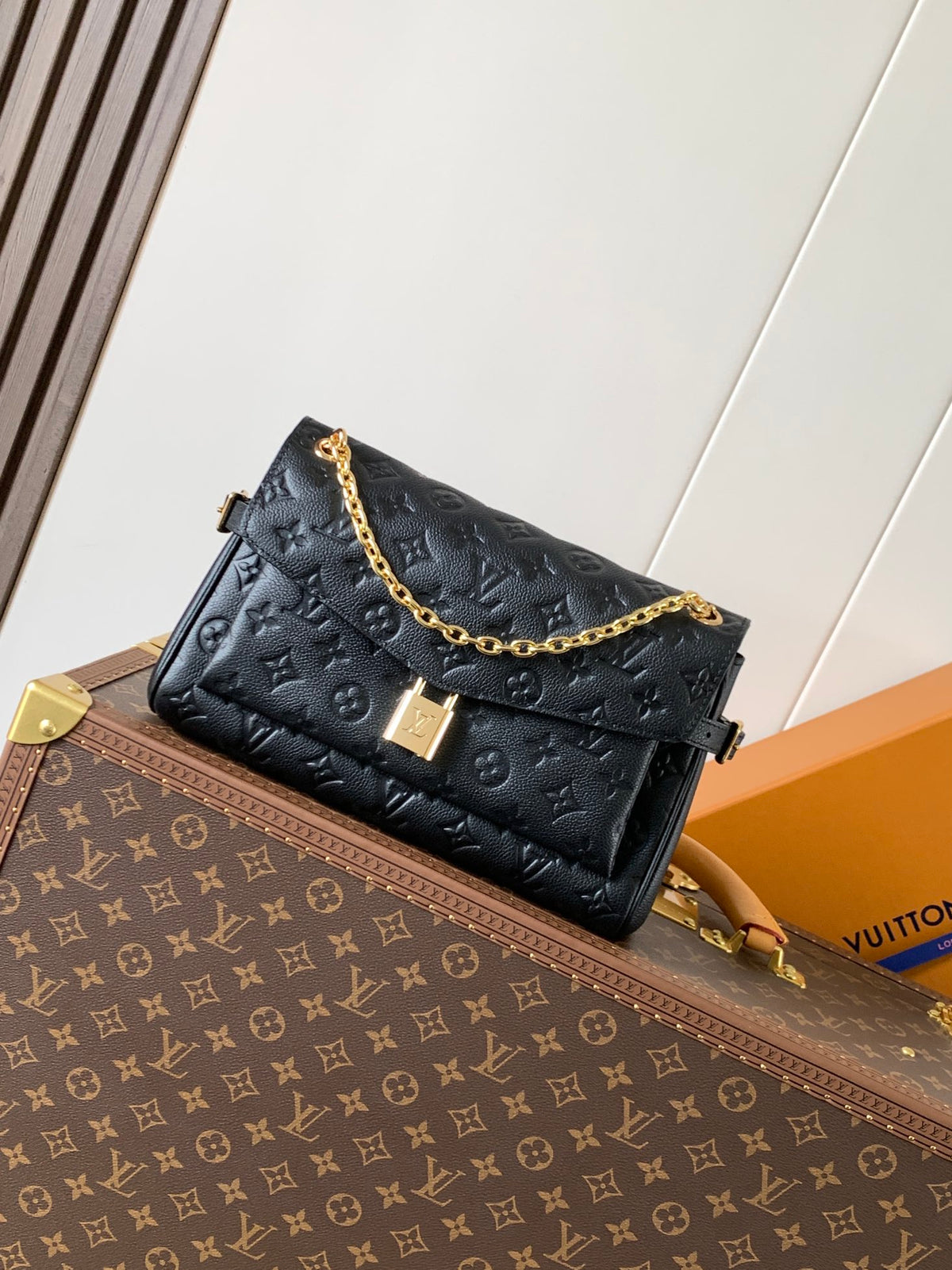 China Replica LV Handbags 186usd Only
