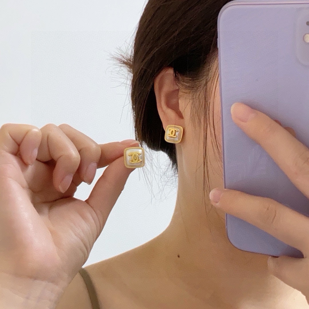 China Replica Chanel Earrings 22usd Only