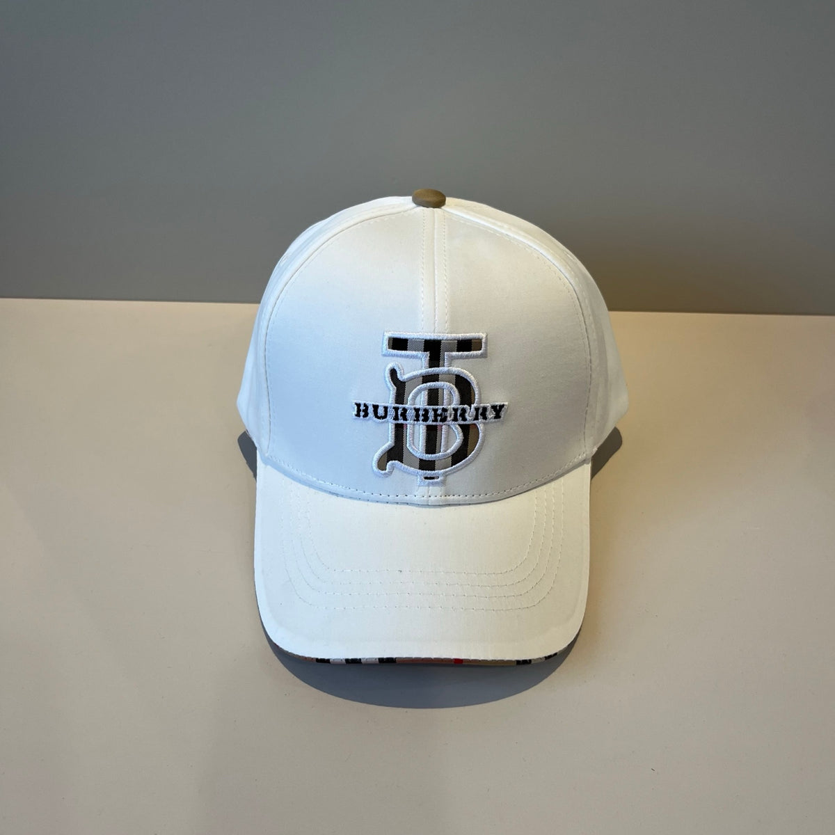 China Replica Burberry Hats 22usd Only