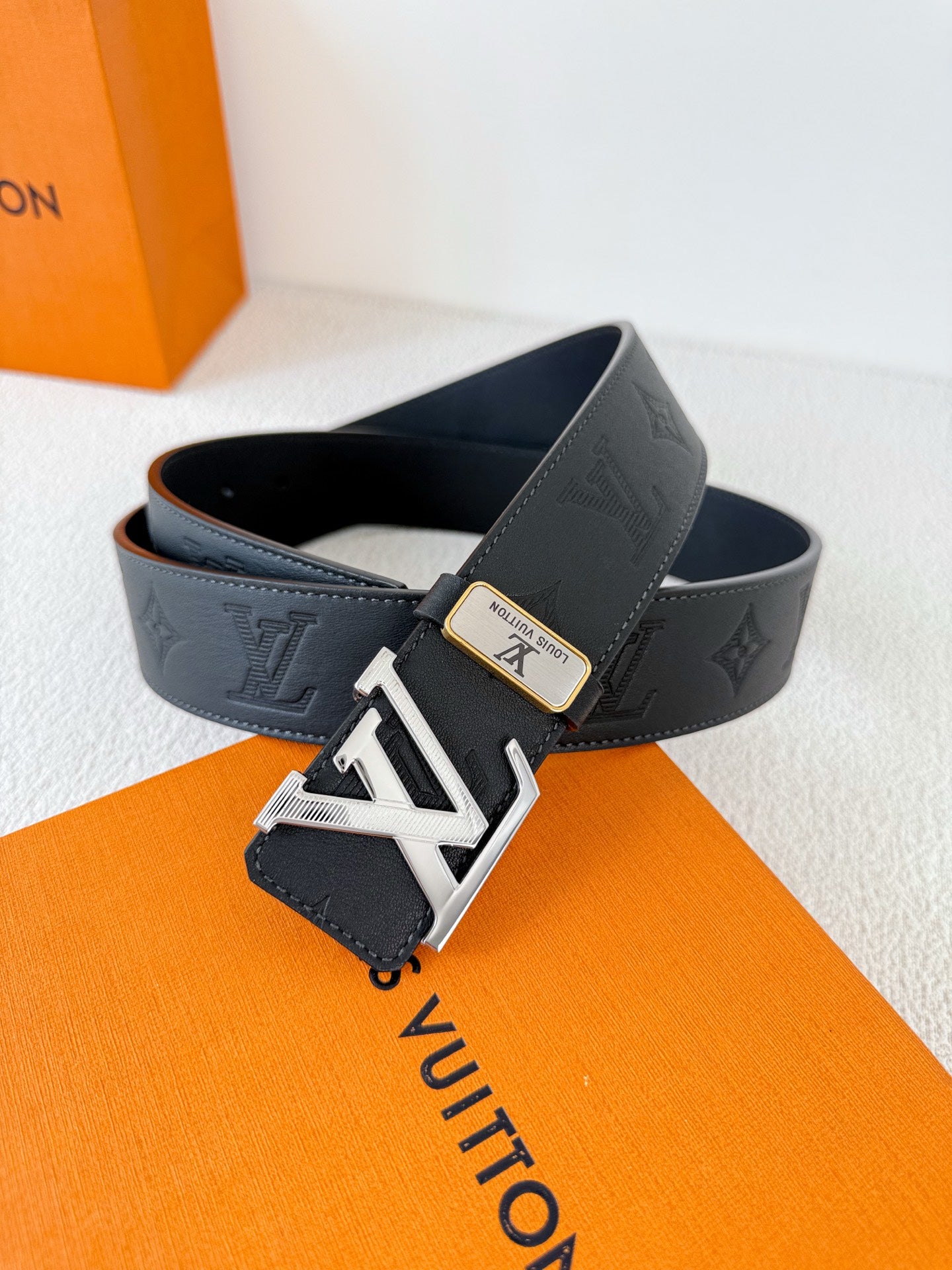 China Replica LV Belts 52usd Only
