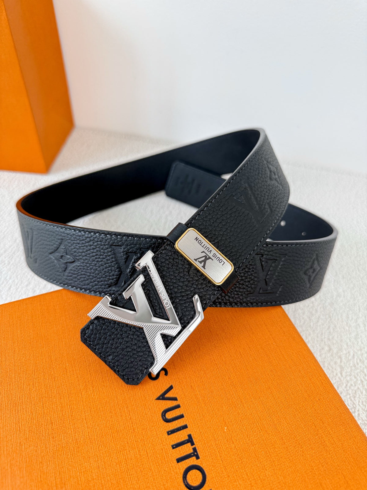 China Replica LV Belts 52usd Only