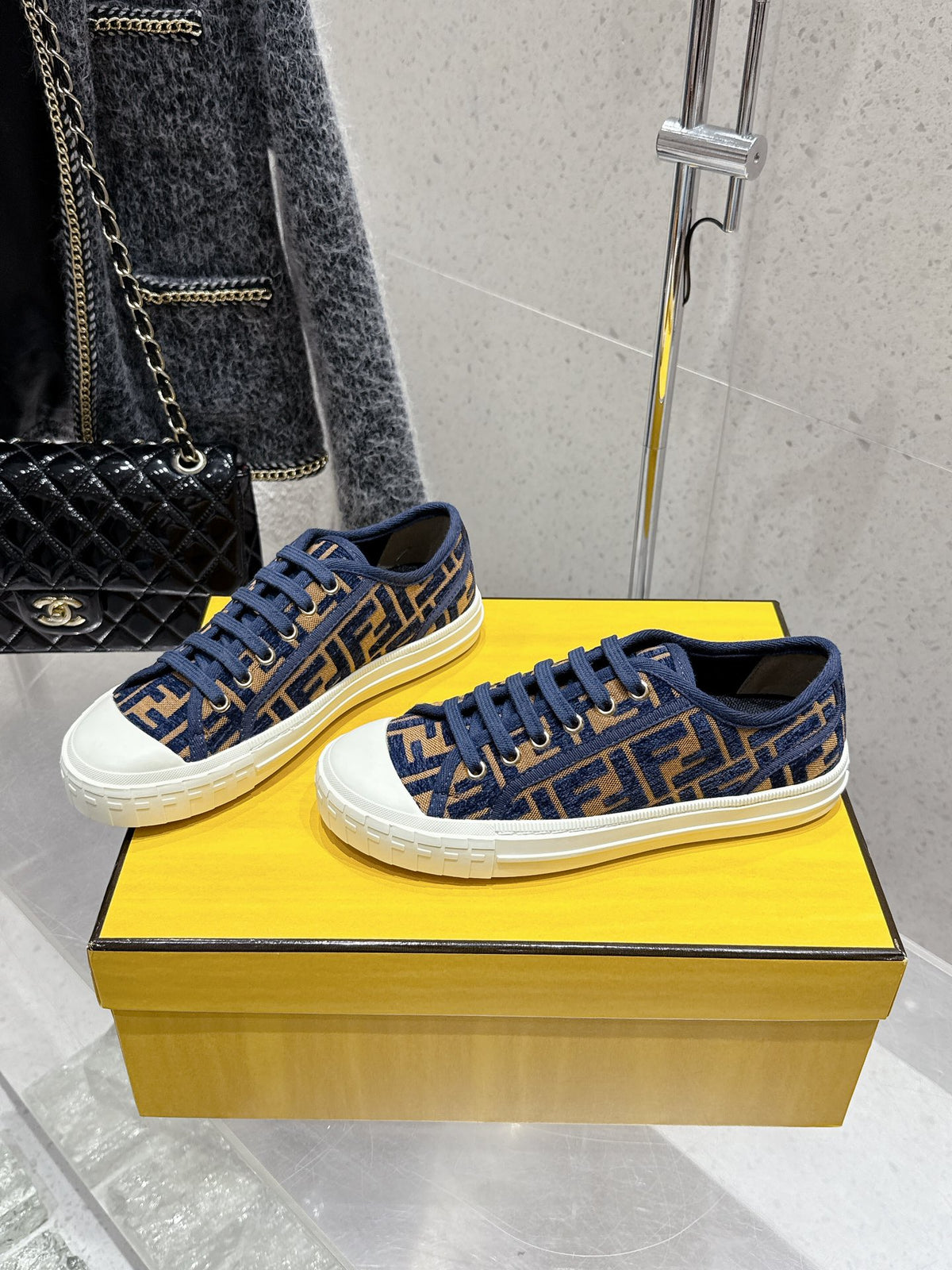 China Replica Fendi Women Shoes 88usd Only