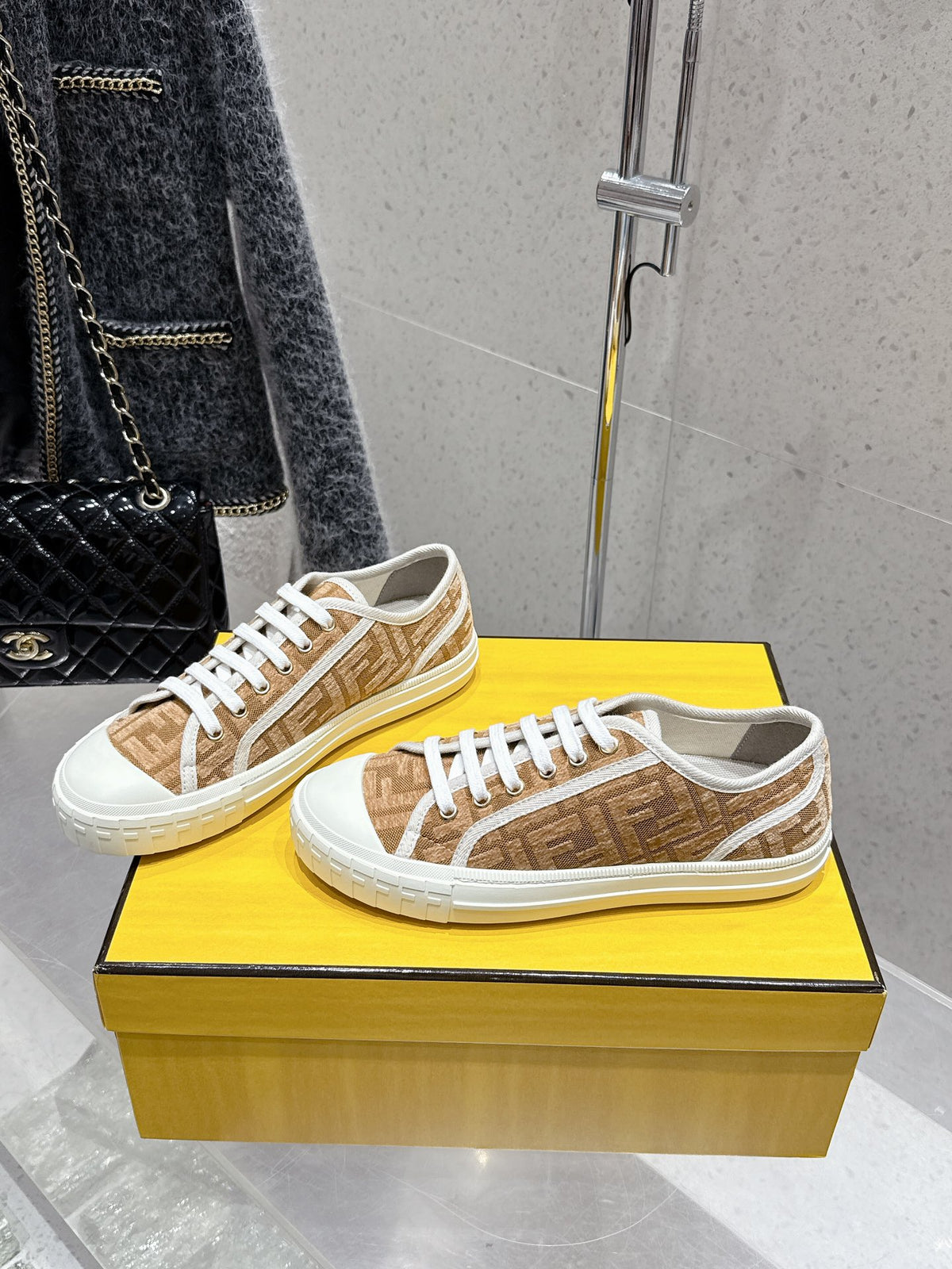China Replica Fendi Women Shoes 88usd Only