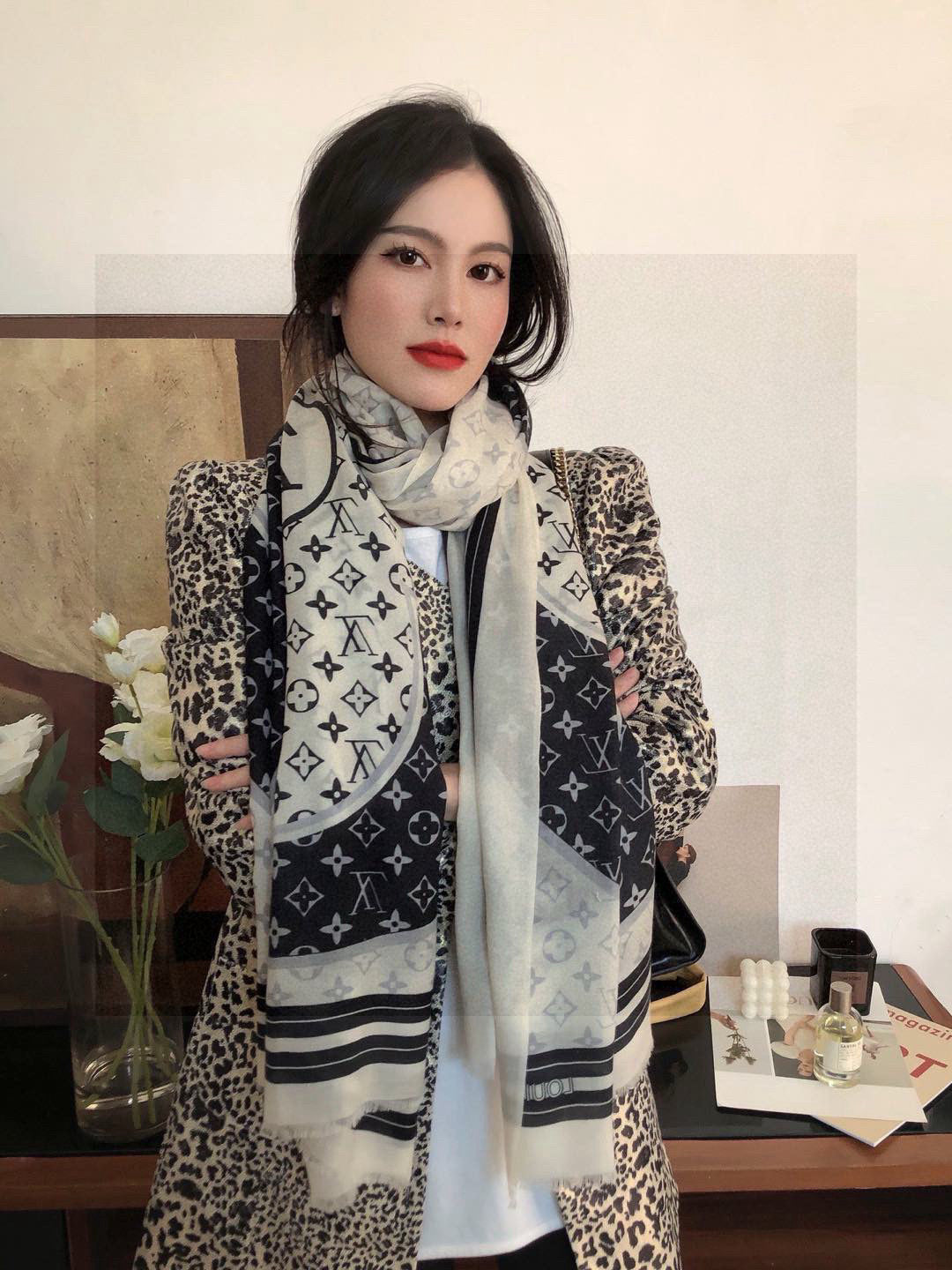 China Replica LV Scarf 68usd Only