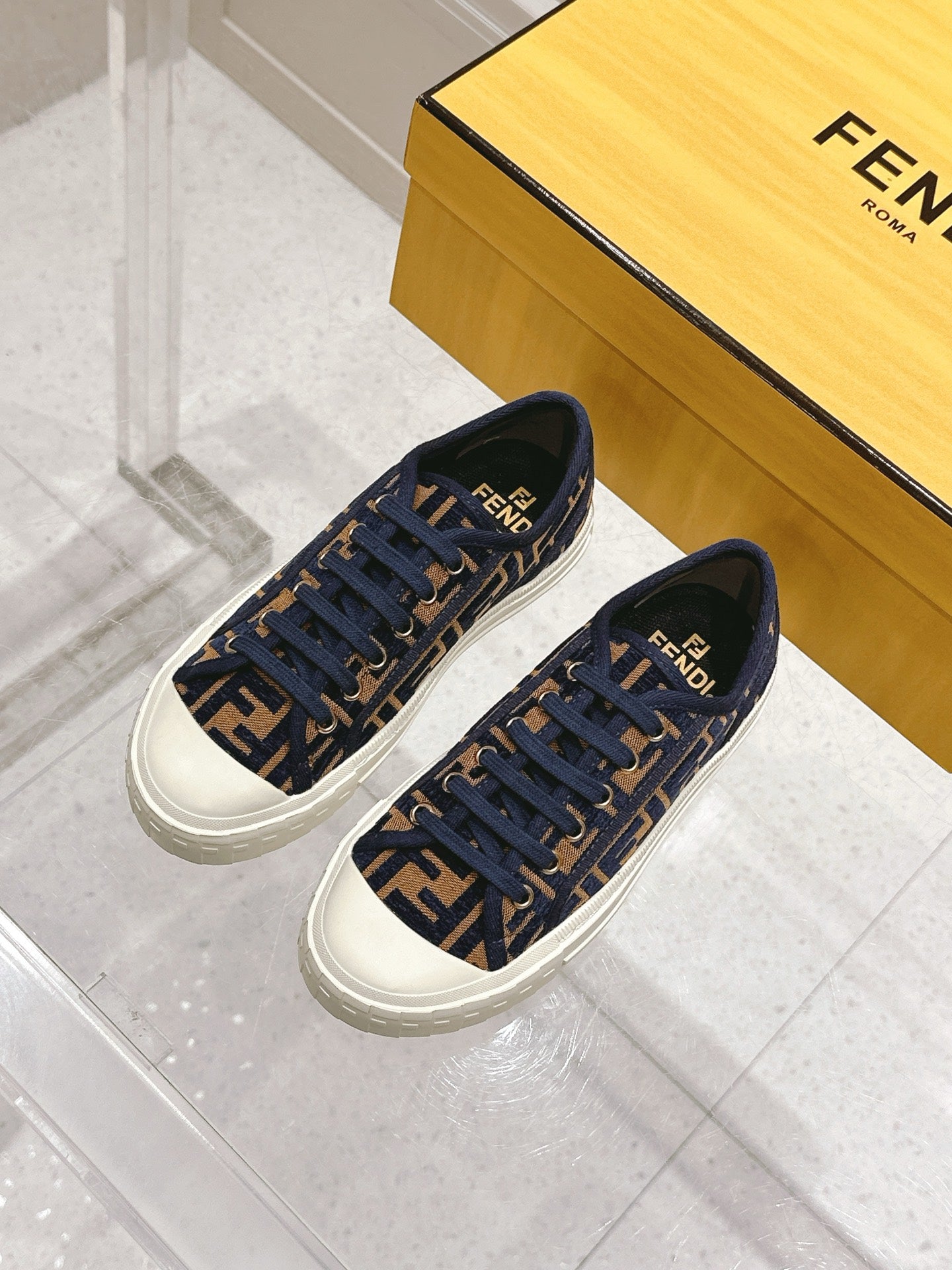 China Replica Fendi Women Shoes 94usd Only