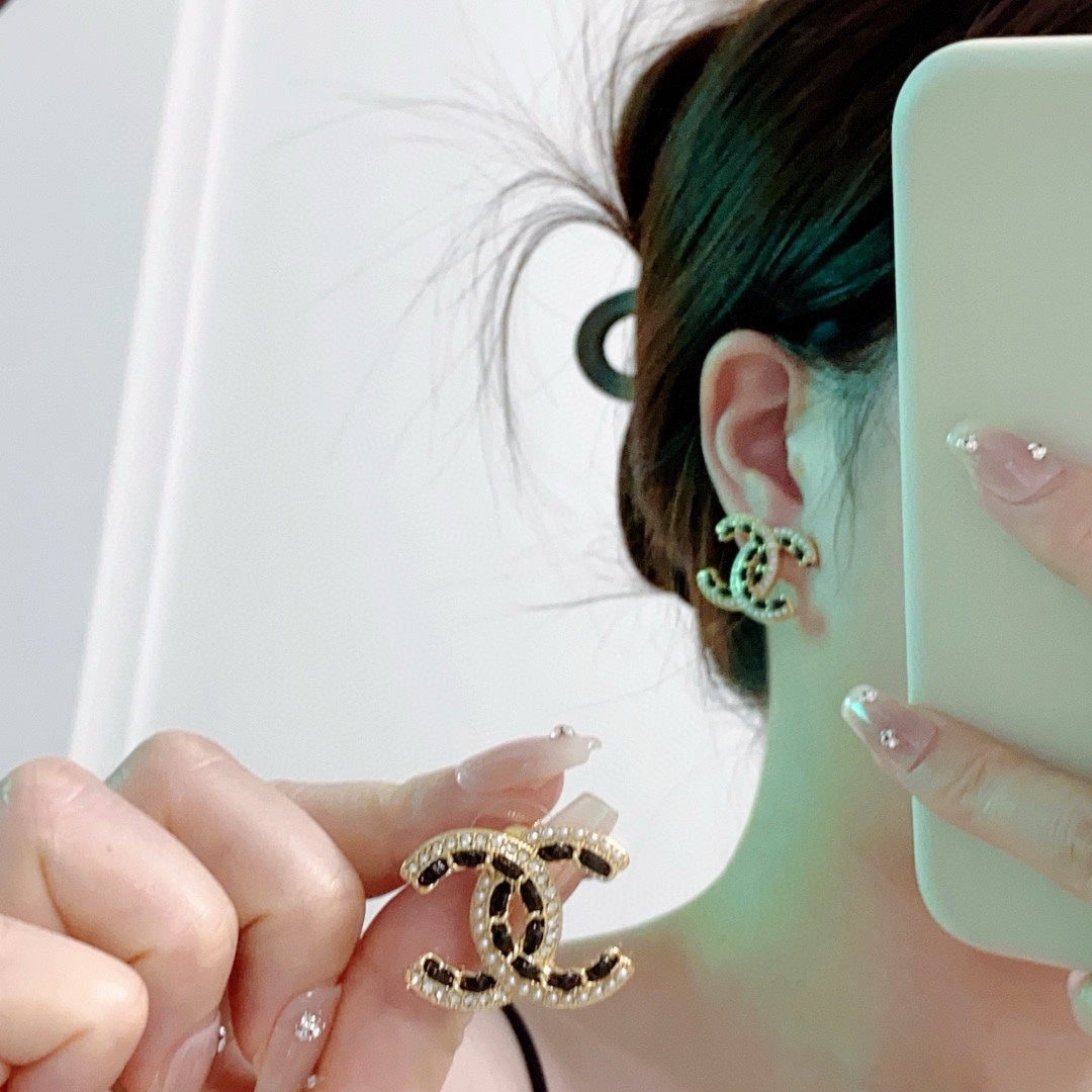 China Replica Chanel Earrings 28usd Only
