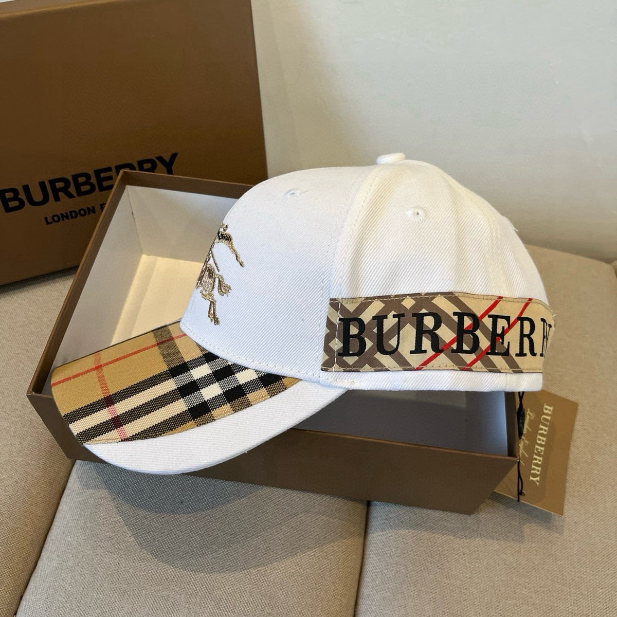 China Replica Burberry Hats 22usd Only