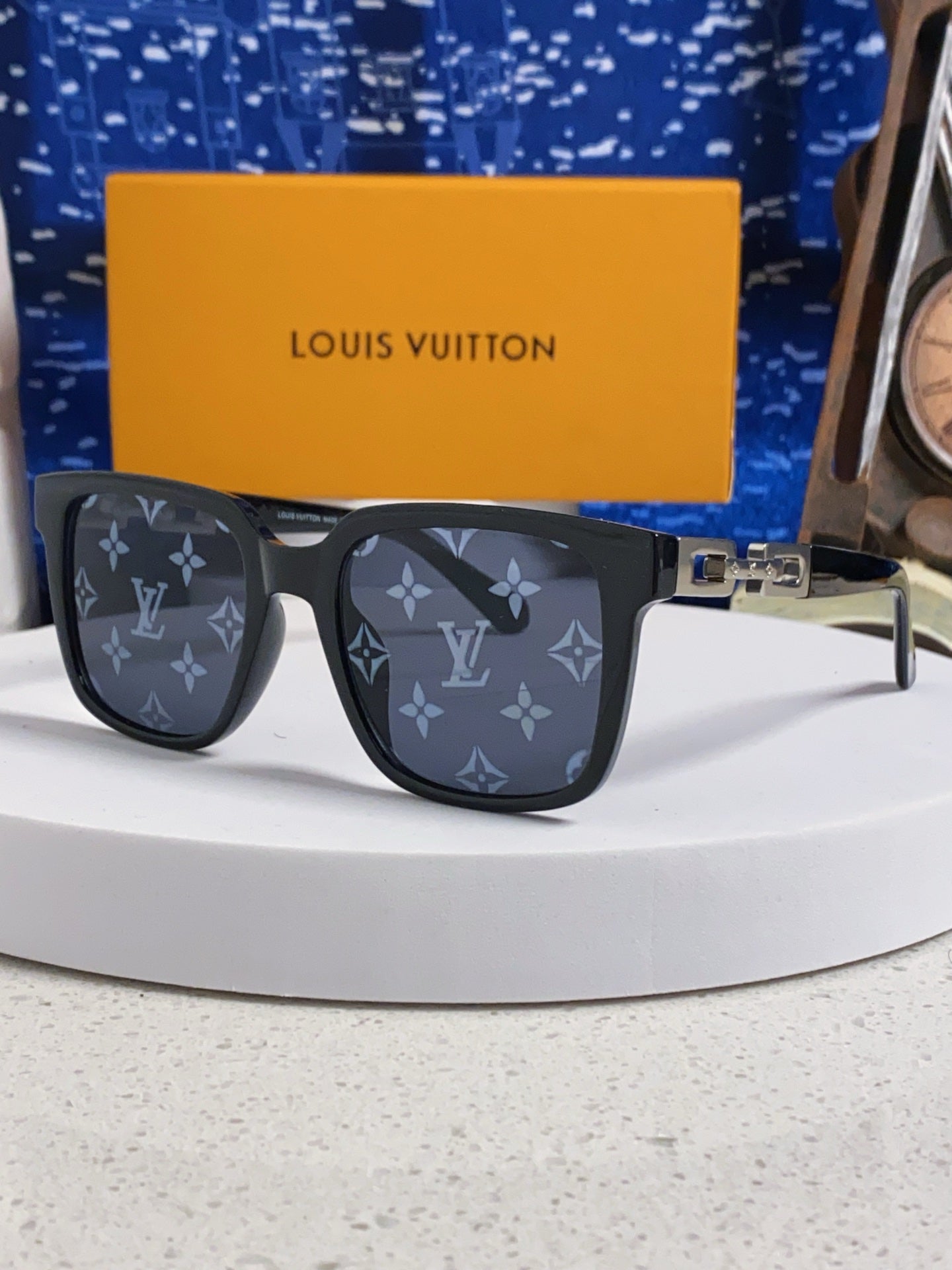 China Replica LV Sunglasses 32usd Only