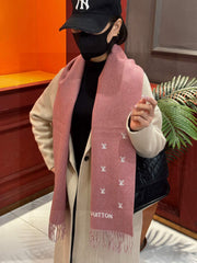 China Replica LV Scarf 52usd Only