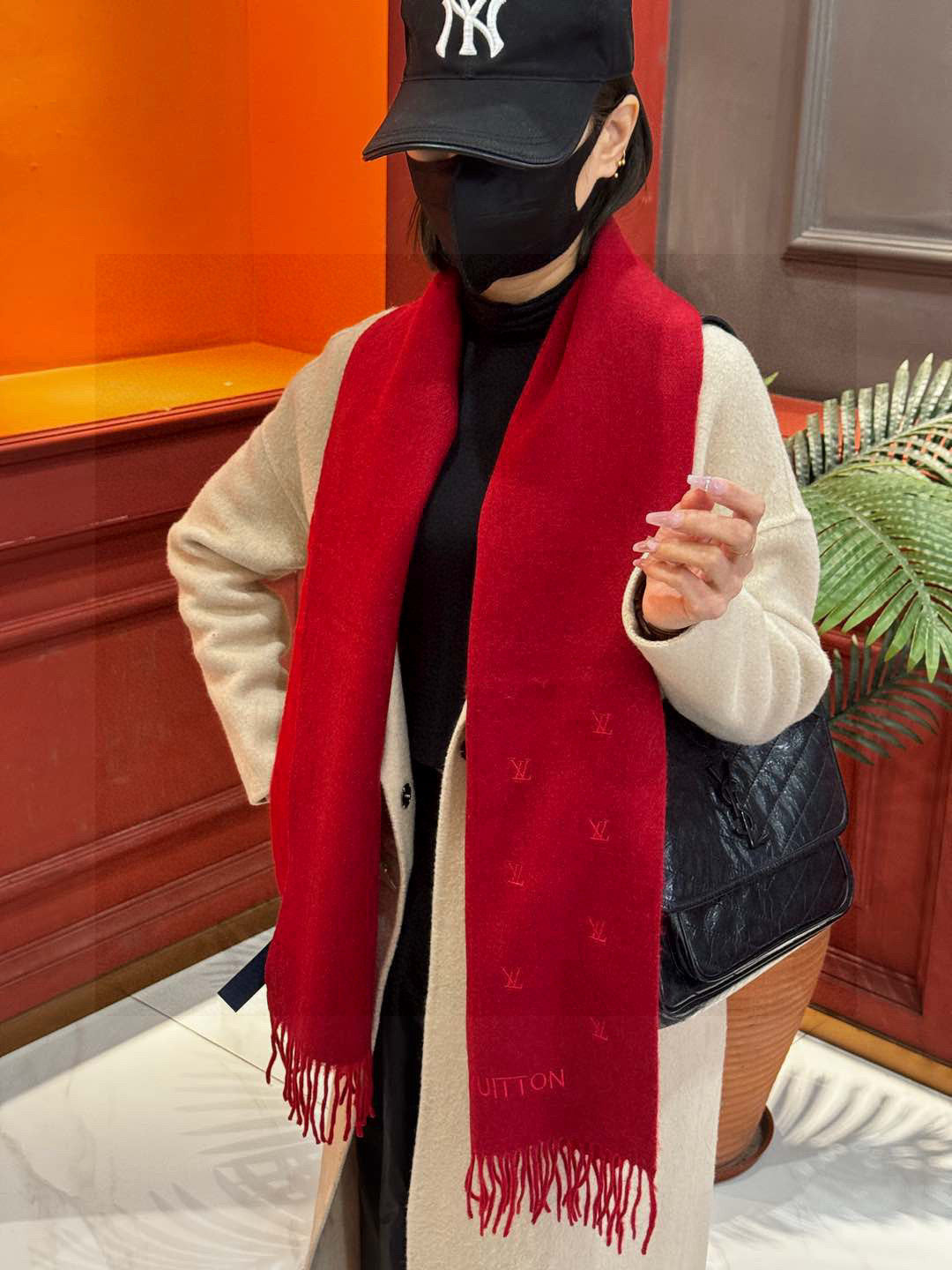 China Replica LV Scarf 52usd Only