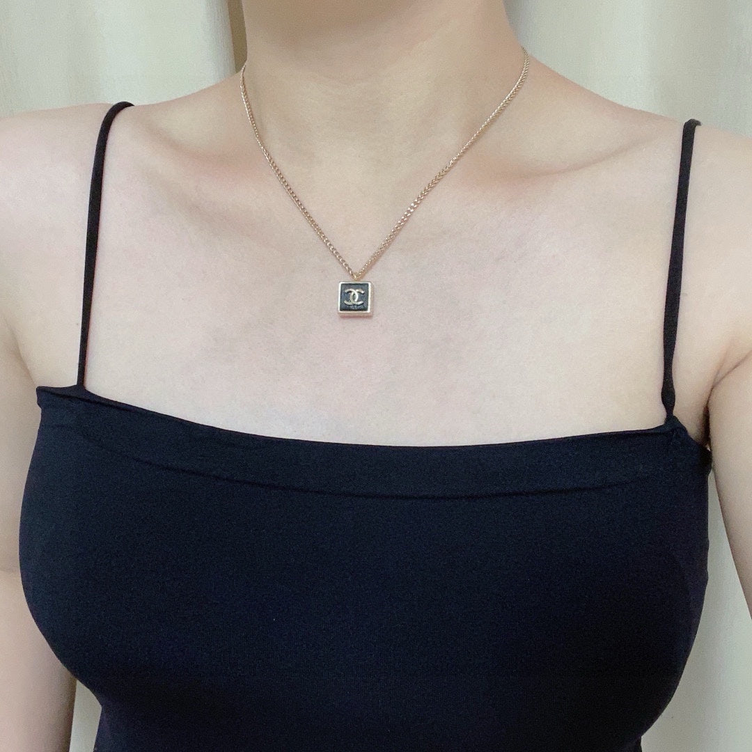 China Replica Chanel Necklaces 30usd Only