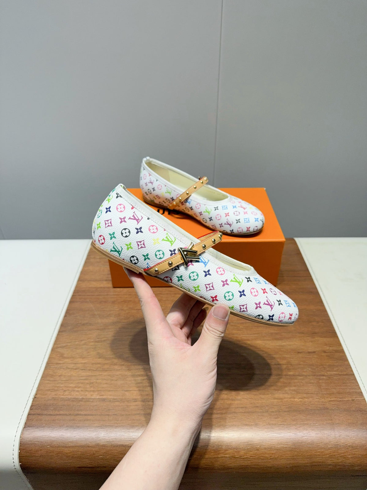 China Replica LV Women Shoes 112usd Only