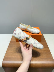 China Replica LV Women Shoes 112usd Only