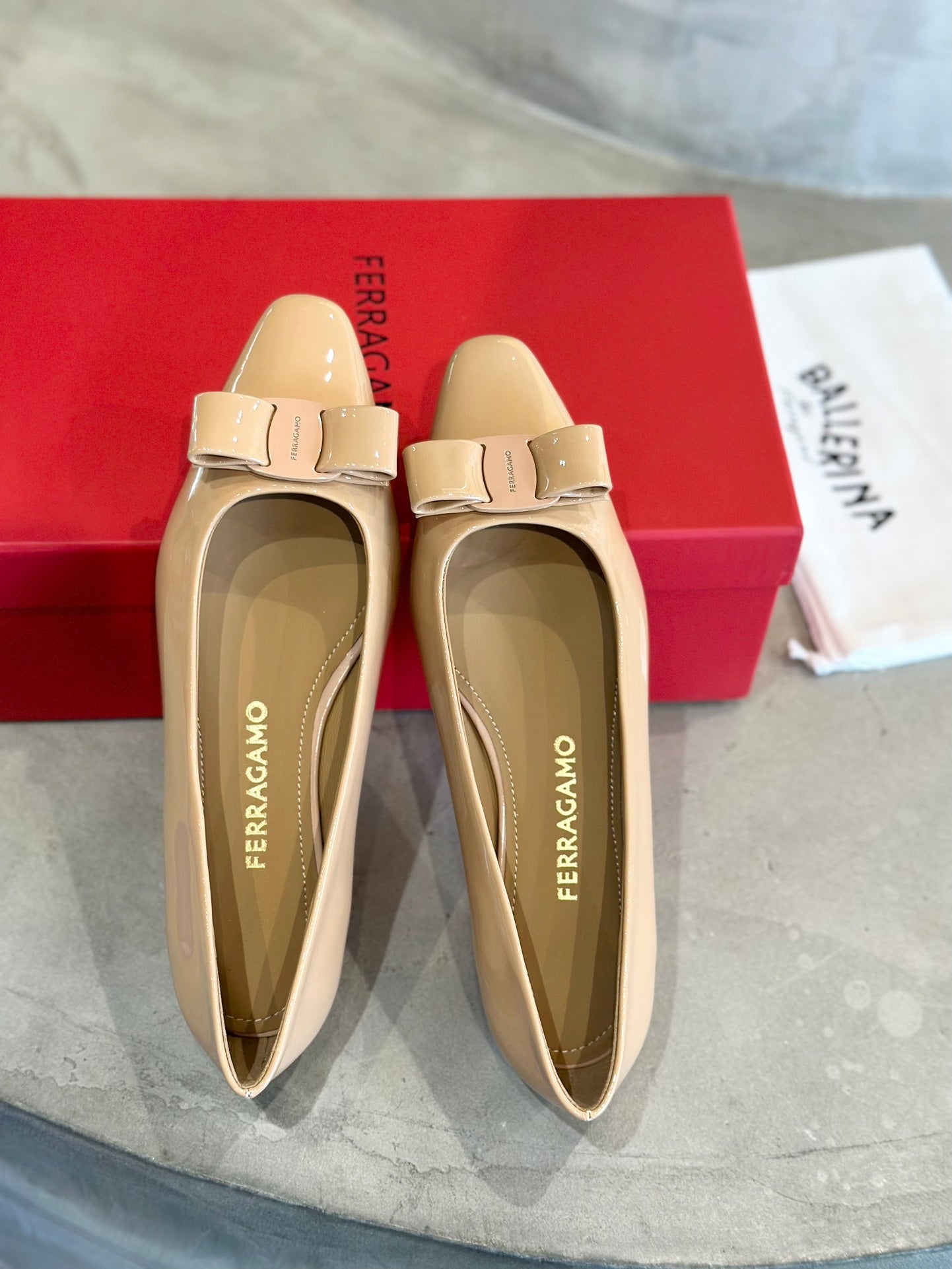 China Replica Ferragamo Women Shoes 102usd Only