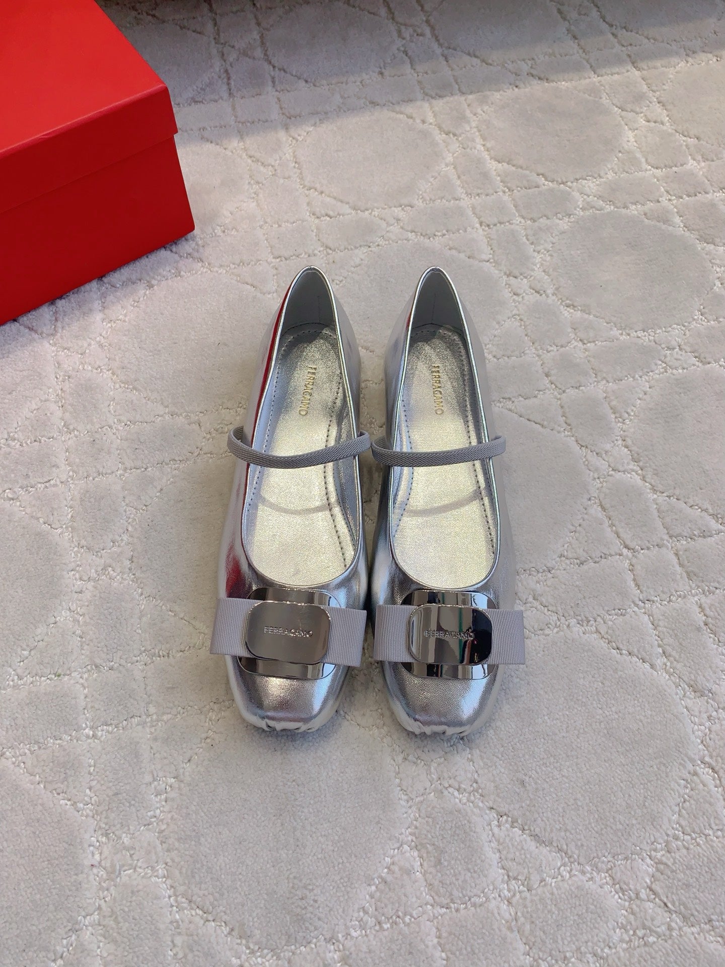 China Replica Ferragamo Women Shoes 94usd Only