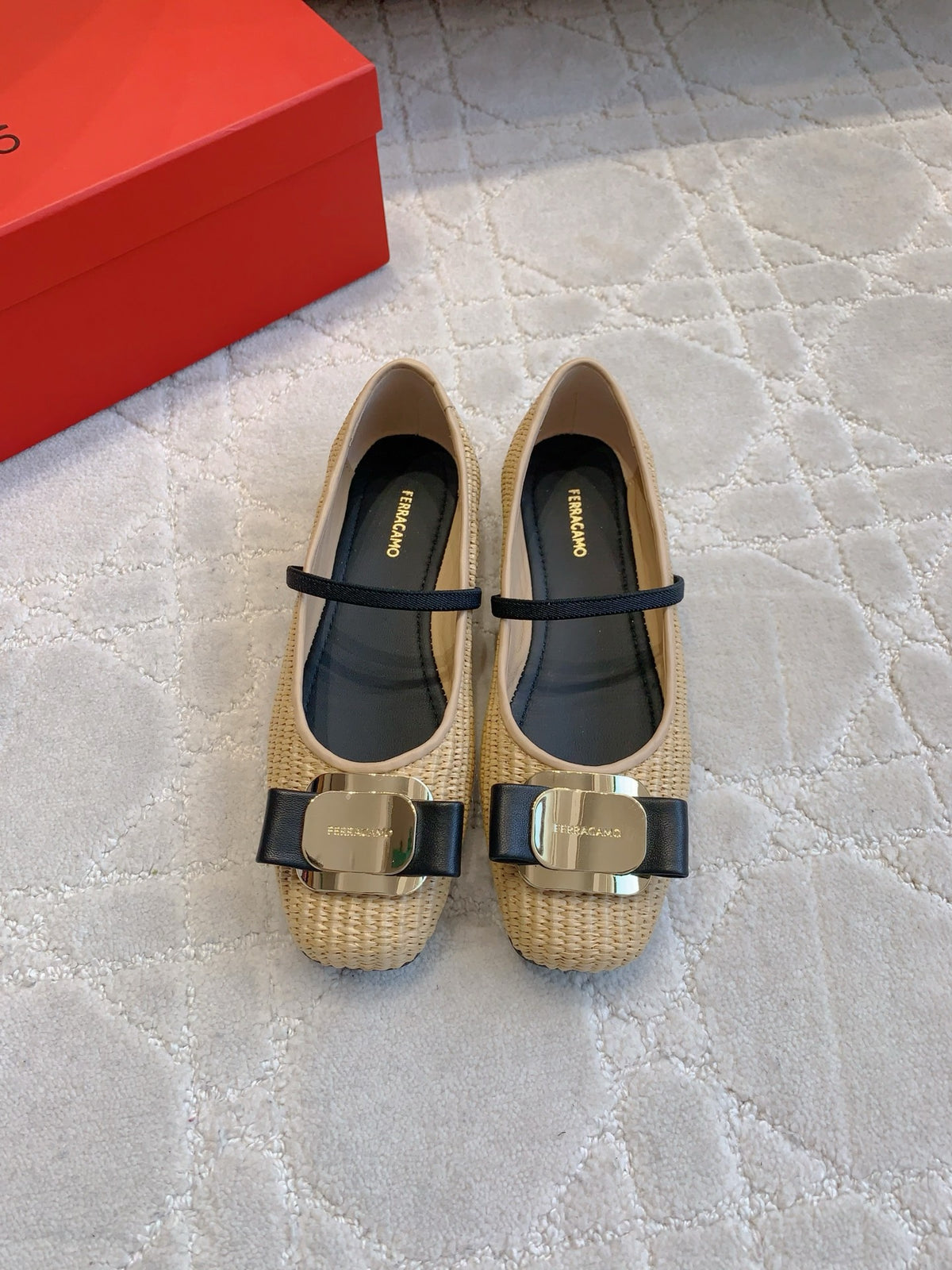 China Replica Ferragamo Women Shoes 91usd Only