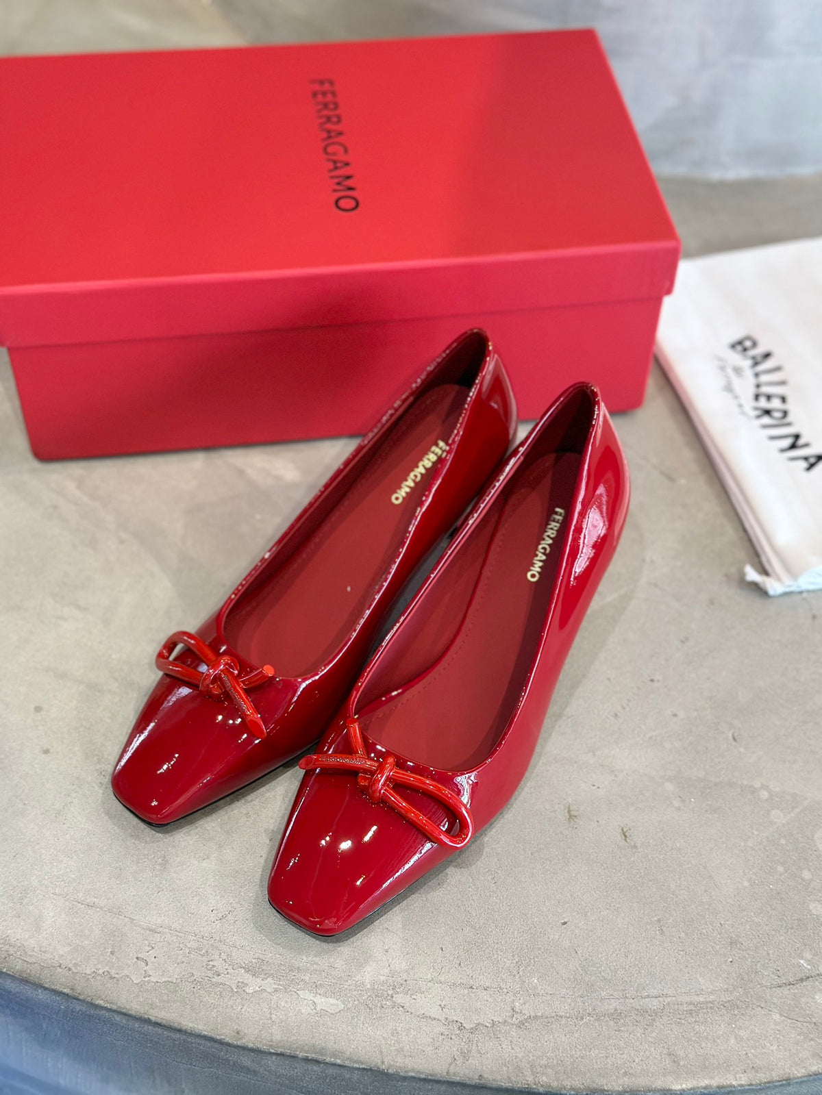 China Replica Ferragamo Women Shoes 102usd Only