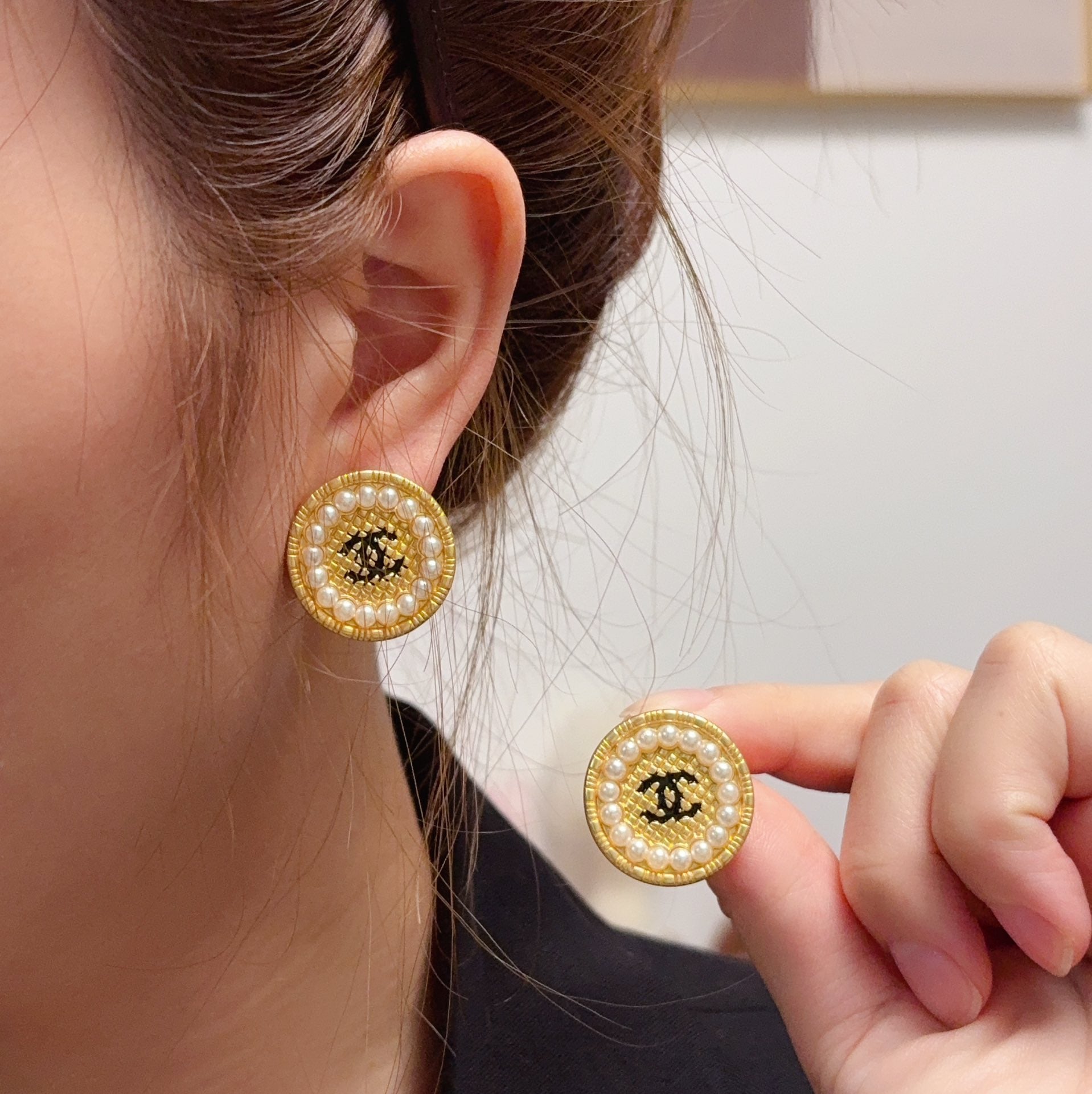 China Replica Chanel Earrings 32usd Only