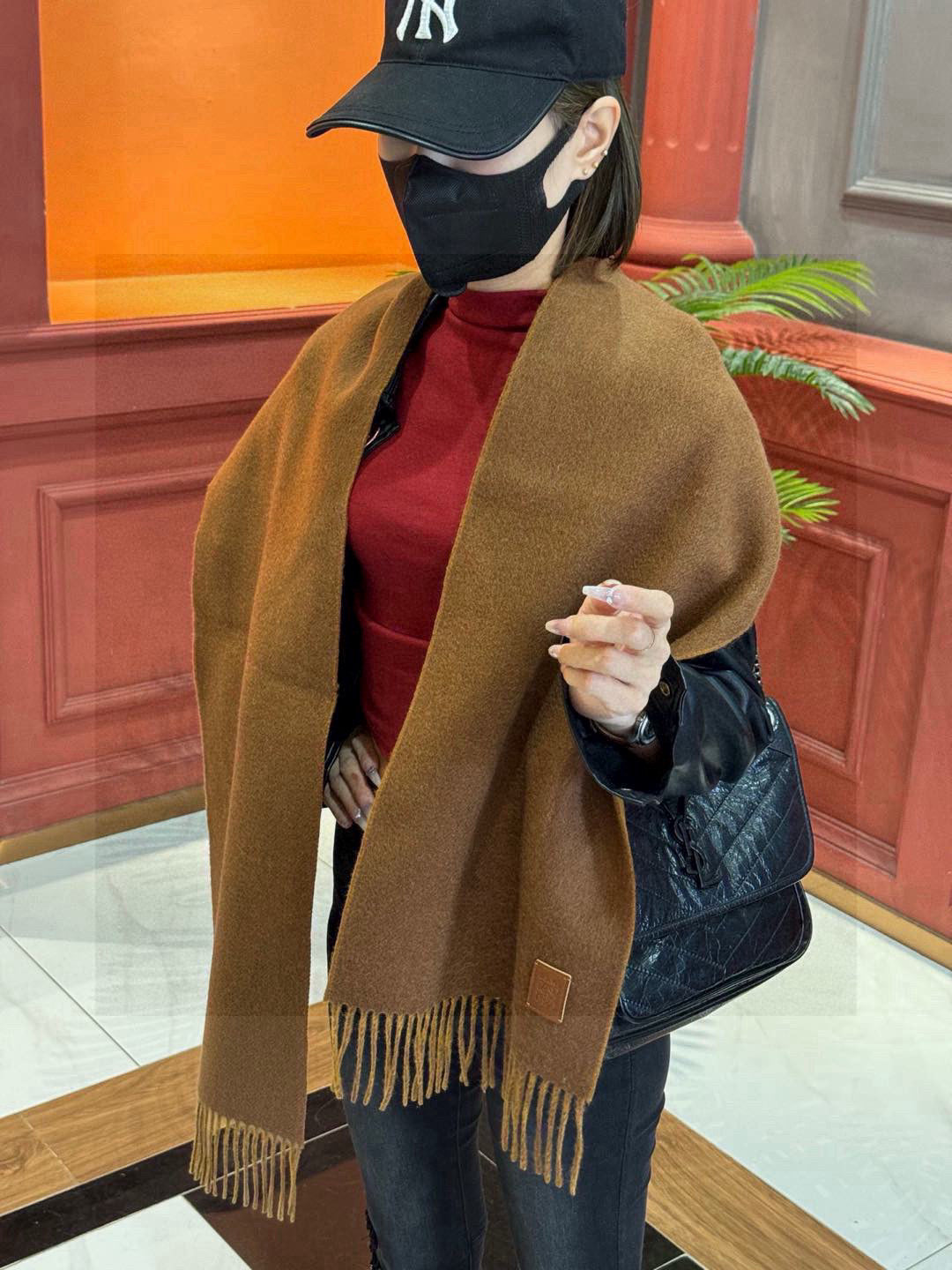 China Replica Loewe Scarf 50usd Only