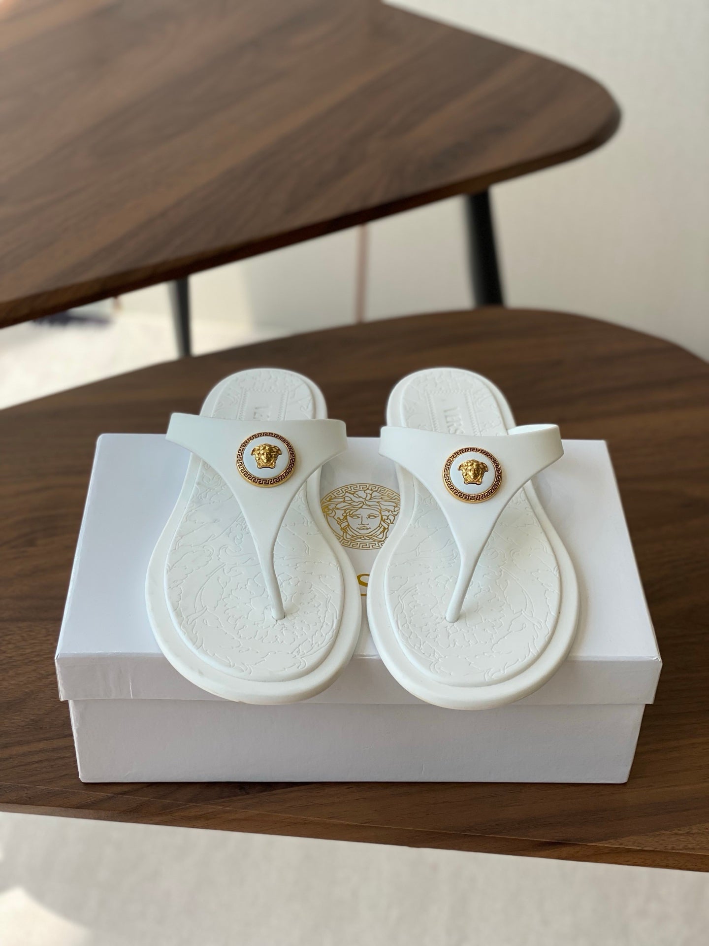 China Replica Versace Women Shoes 56usd Only
