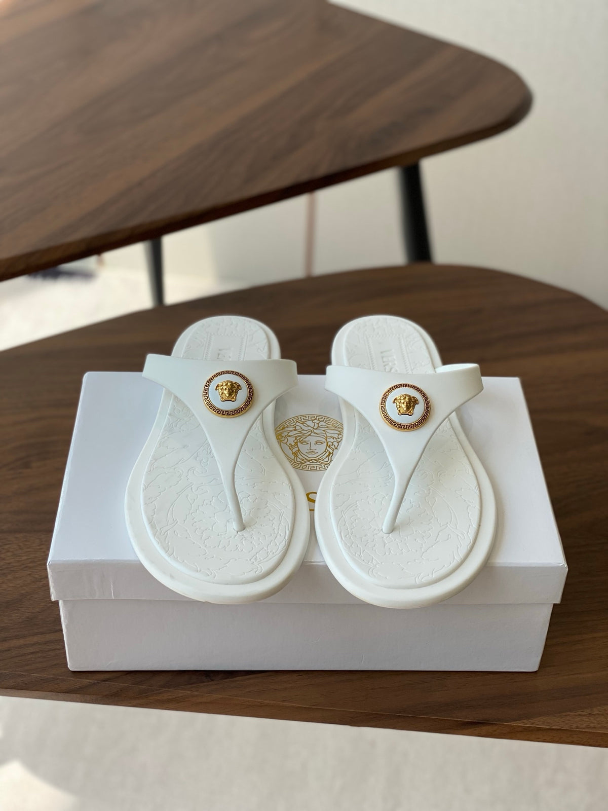 China Replica Versace Women Shoes 56usd Only