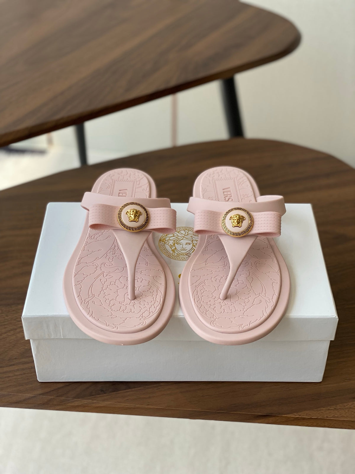 China Replica Versace Women Shoes 56usd Only