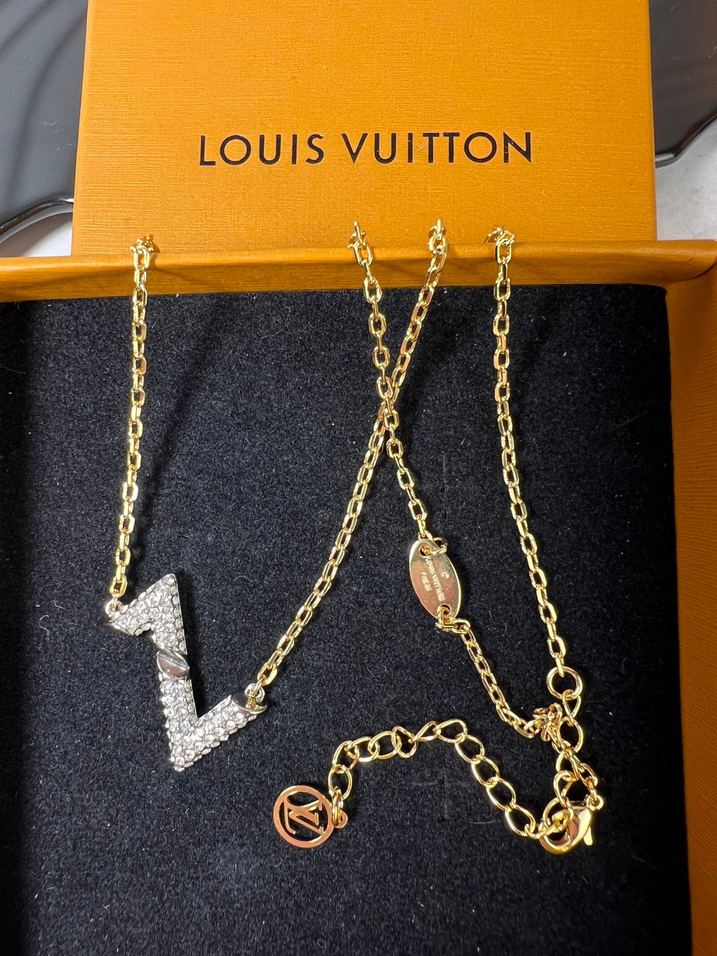 China Replica LV Necklaces 45usd Only