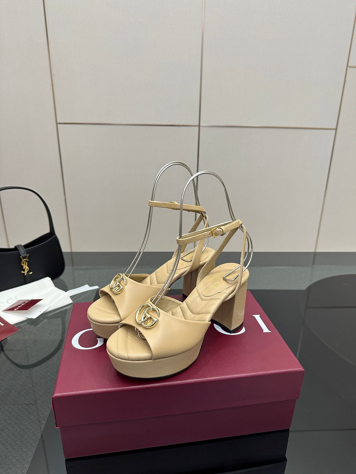 China Replica Gucci Women Shoes 105usd Only