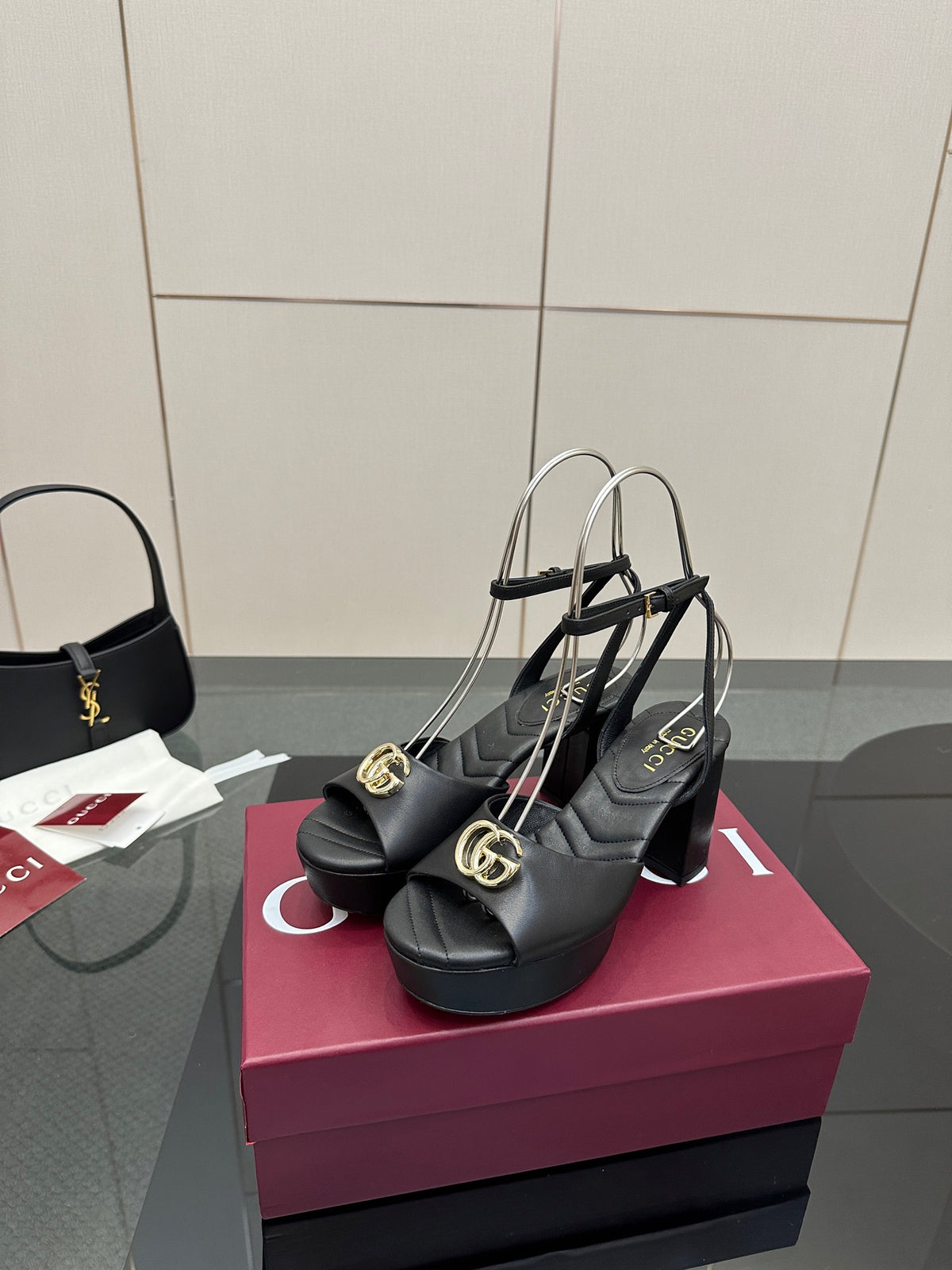 China Replica Gucci Women Shoes 105usd Only