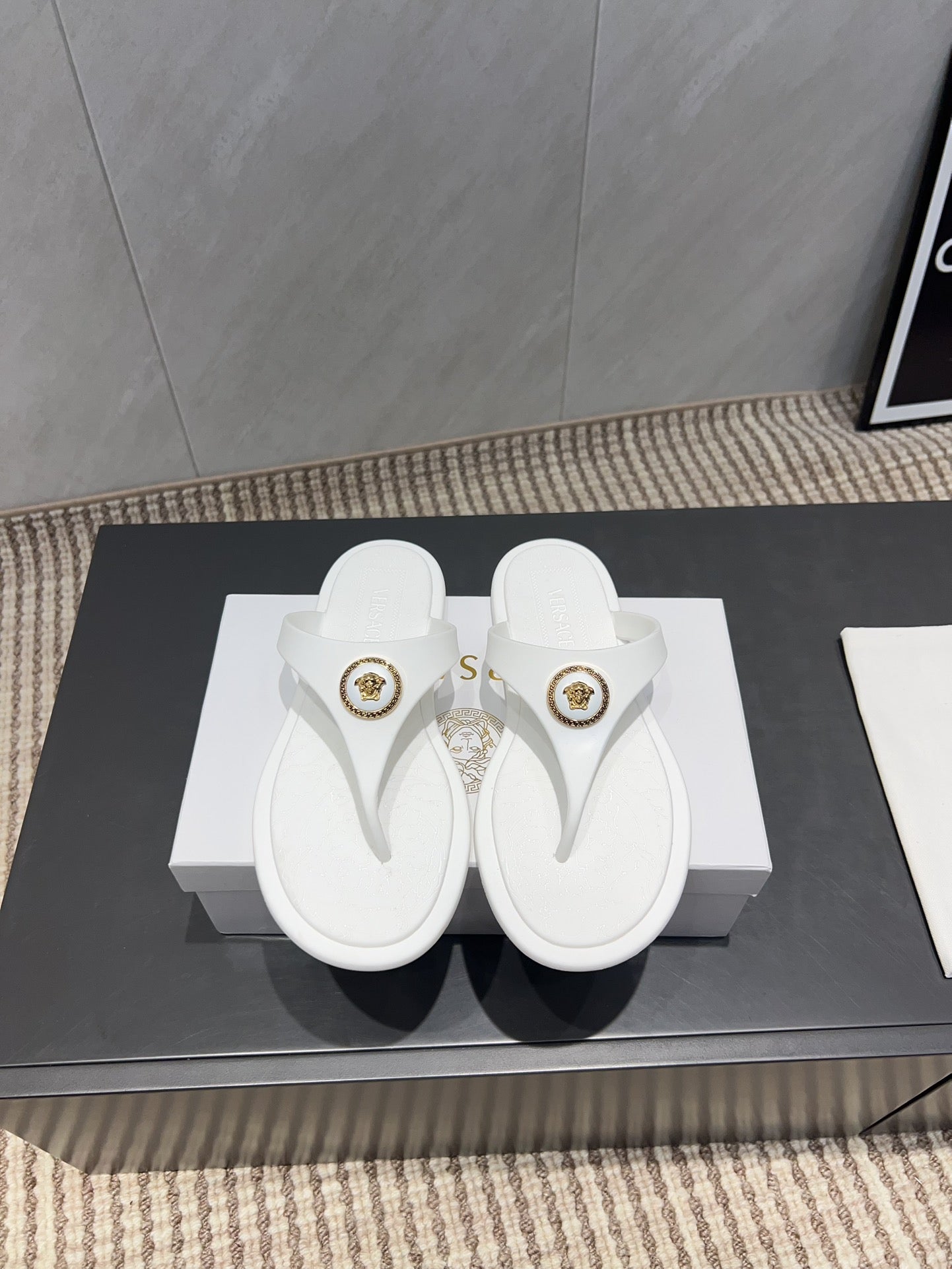 China Replica Versace Women Shoes 59usd Only