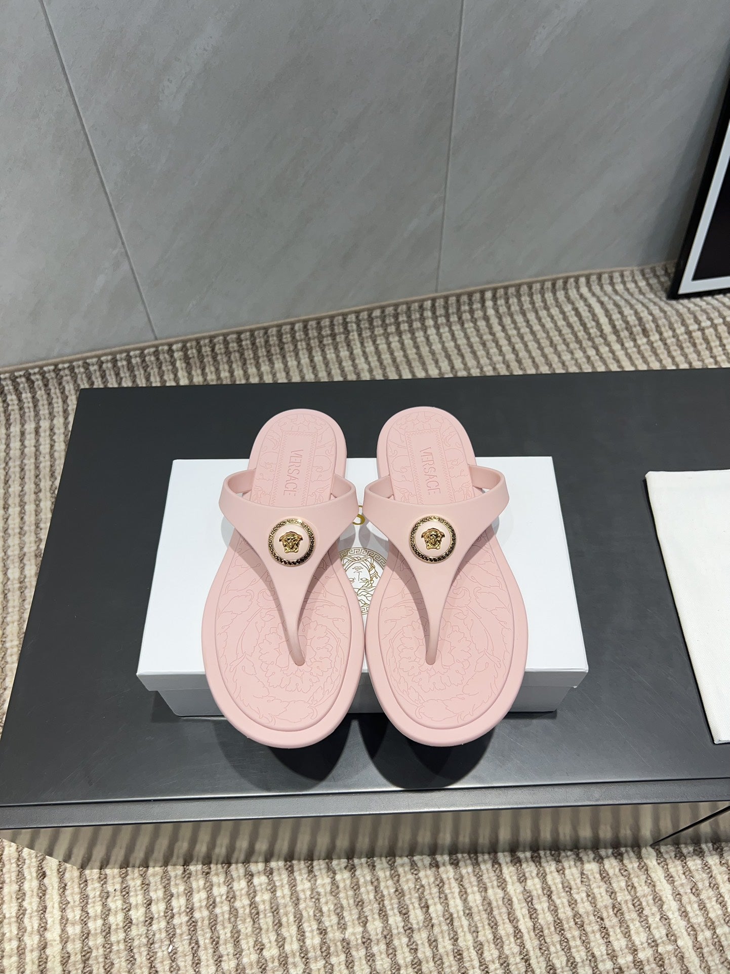 China Replica Versace Women Shoes 59usd Only