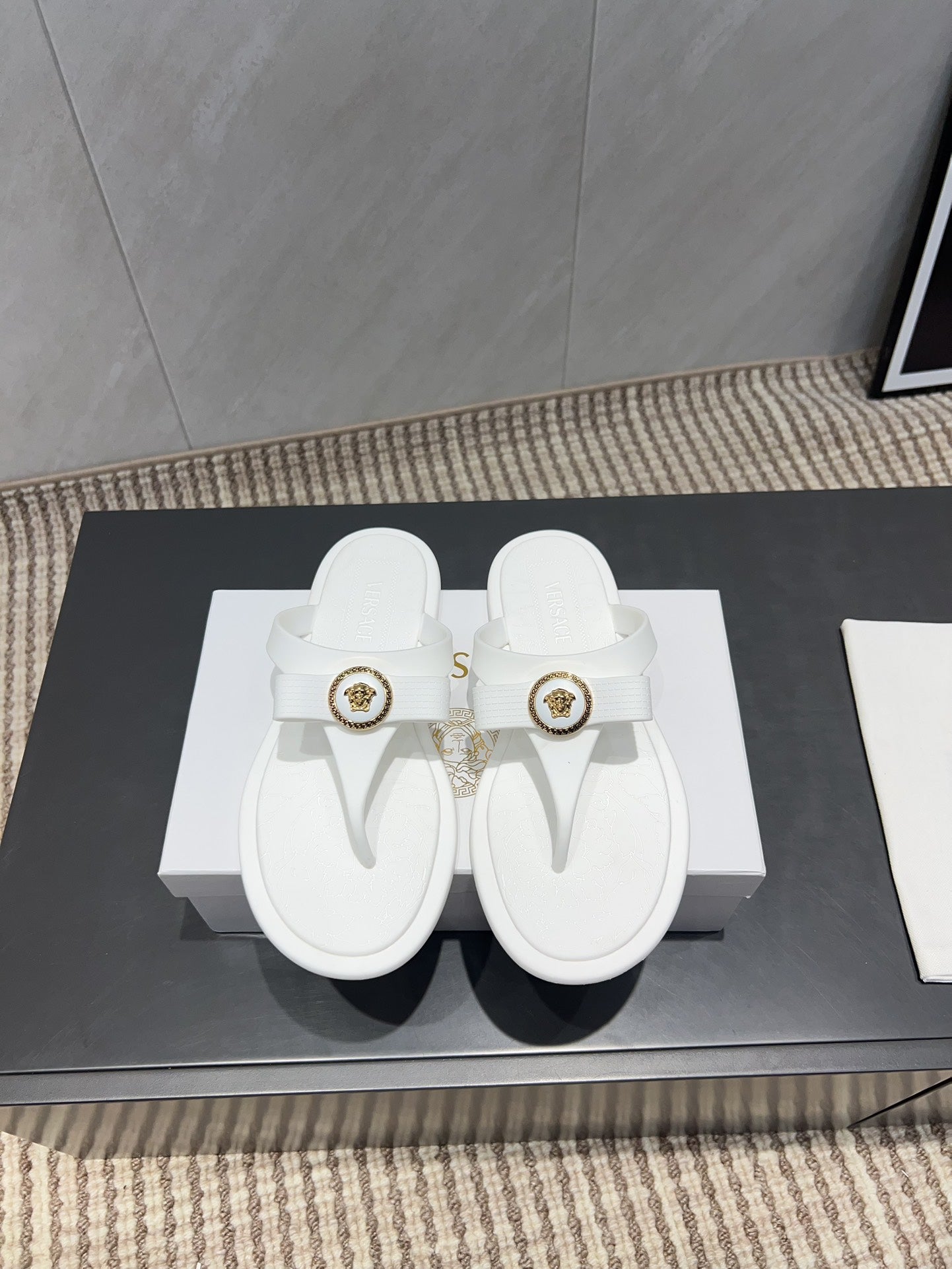 China Replica Versace Women Shoes 59usd Only
