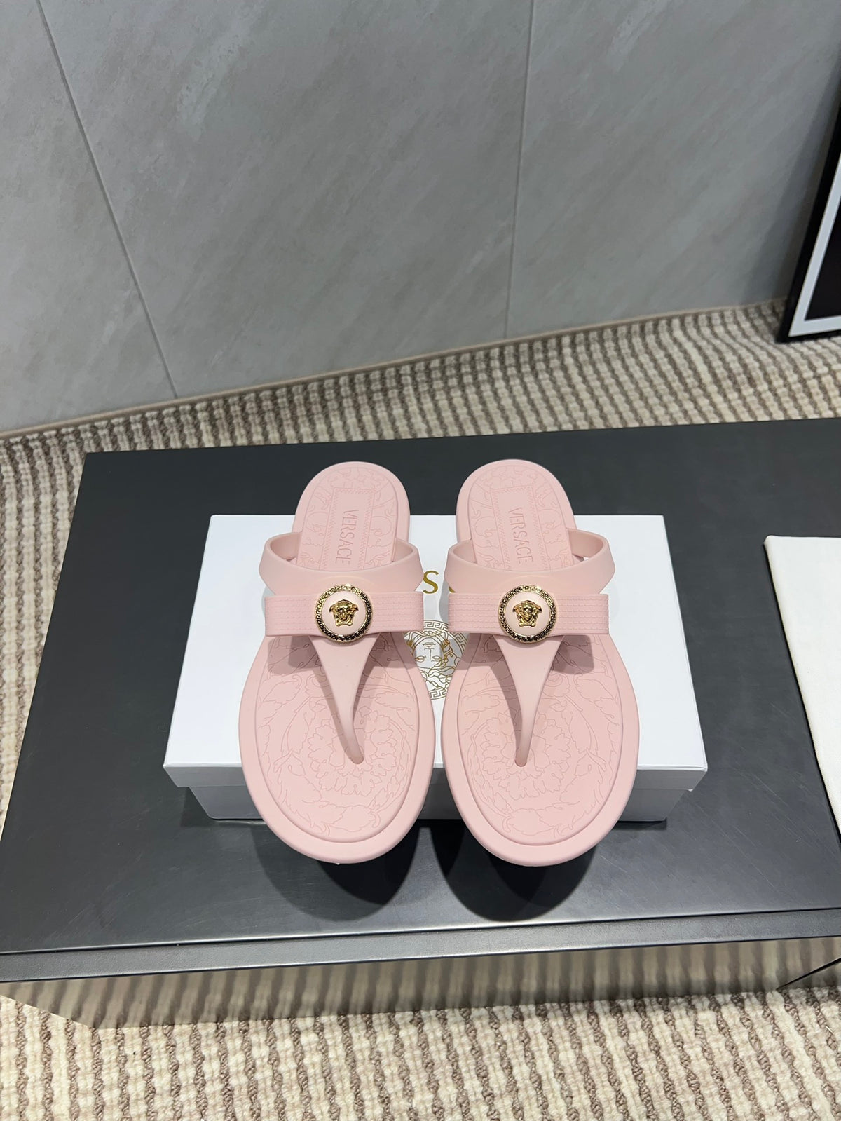 China Replica Versace Women Shoes 59usd Only