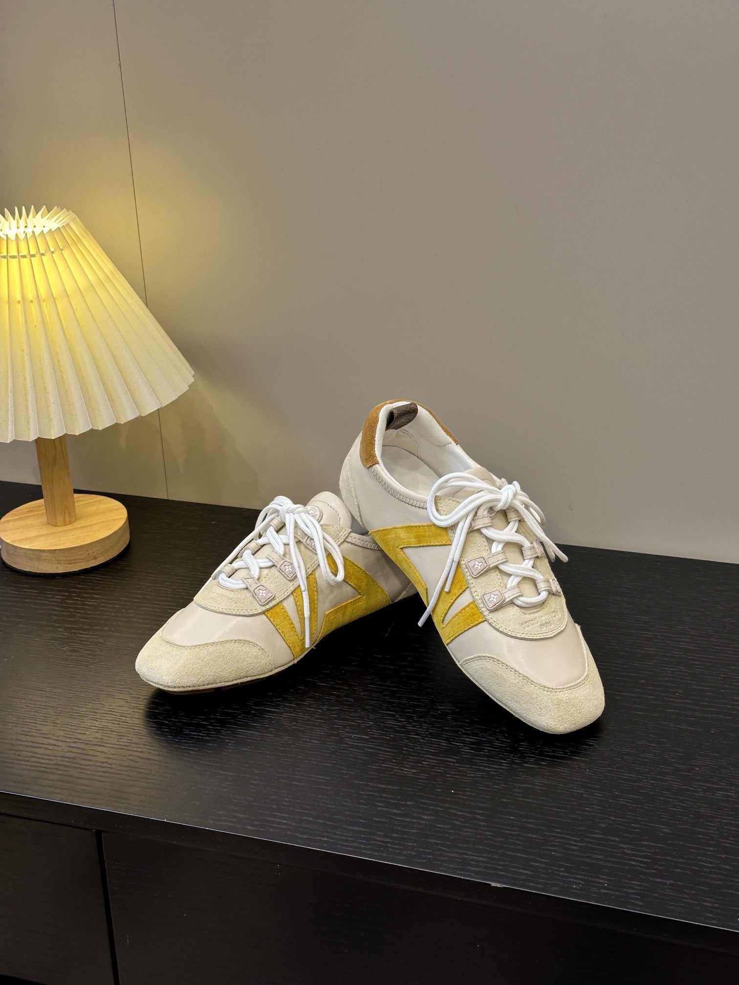 China Replica LV Women Shoes 80usd Only
