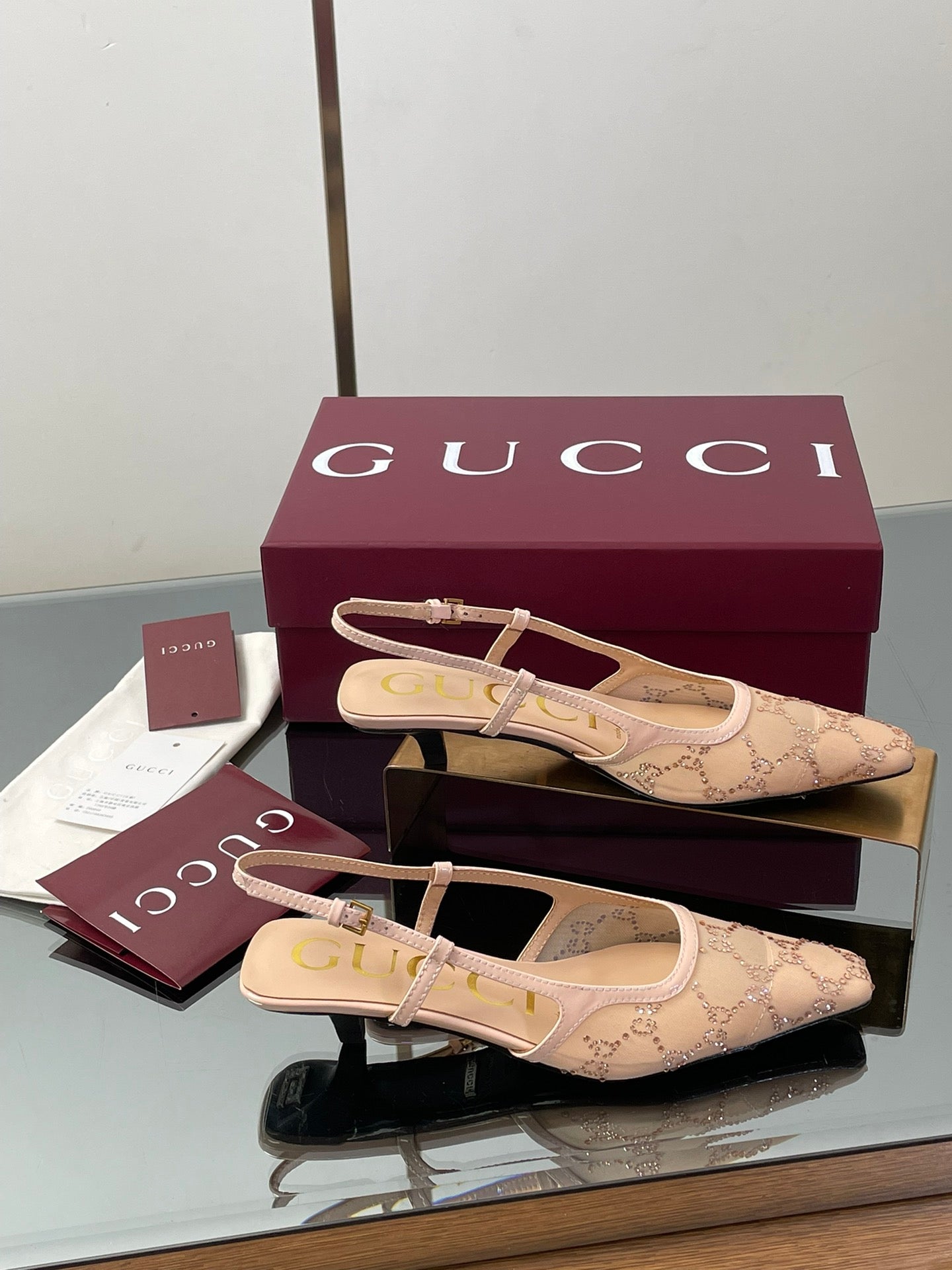 China Replica Gucci Women Shoes 102usd Only