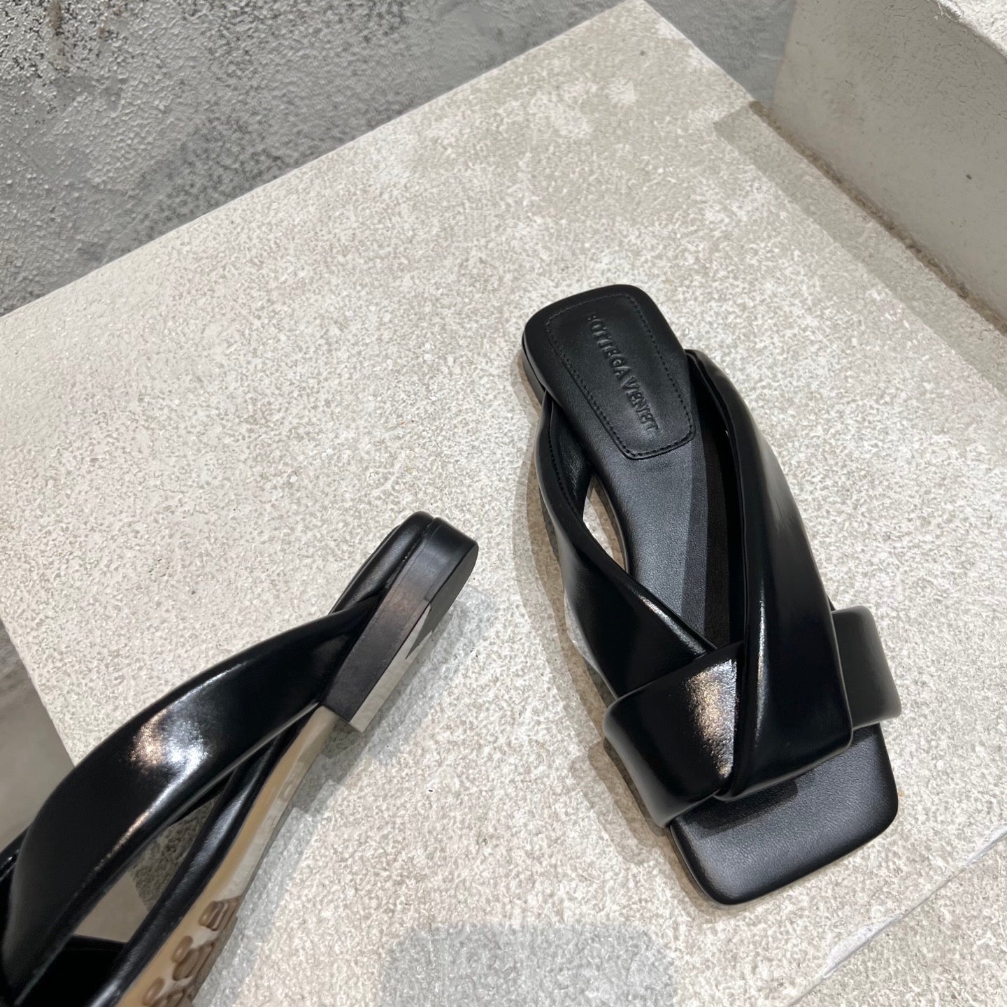 China Replica Bottega Veneta Women Shoes 105usd Only
