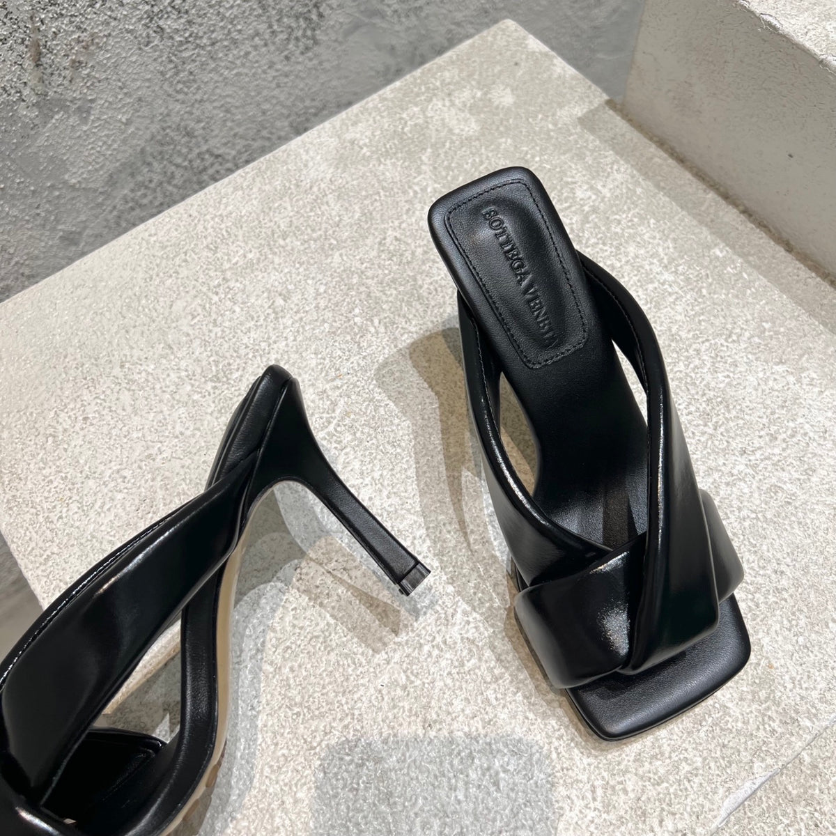 China Replica Bottega Veneta Women Shoes 105usd Only