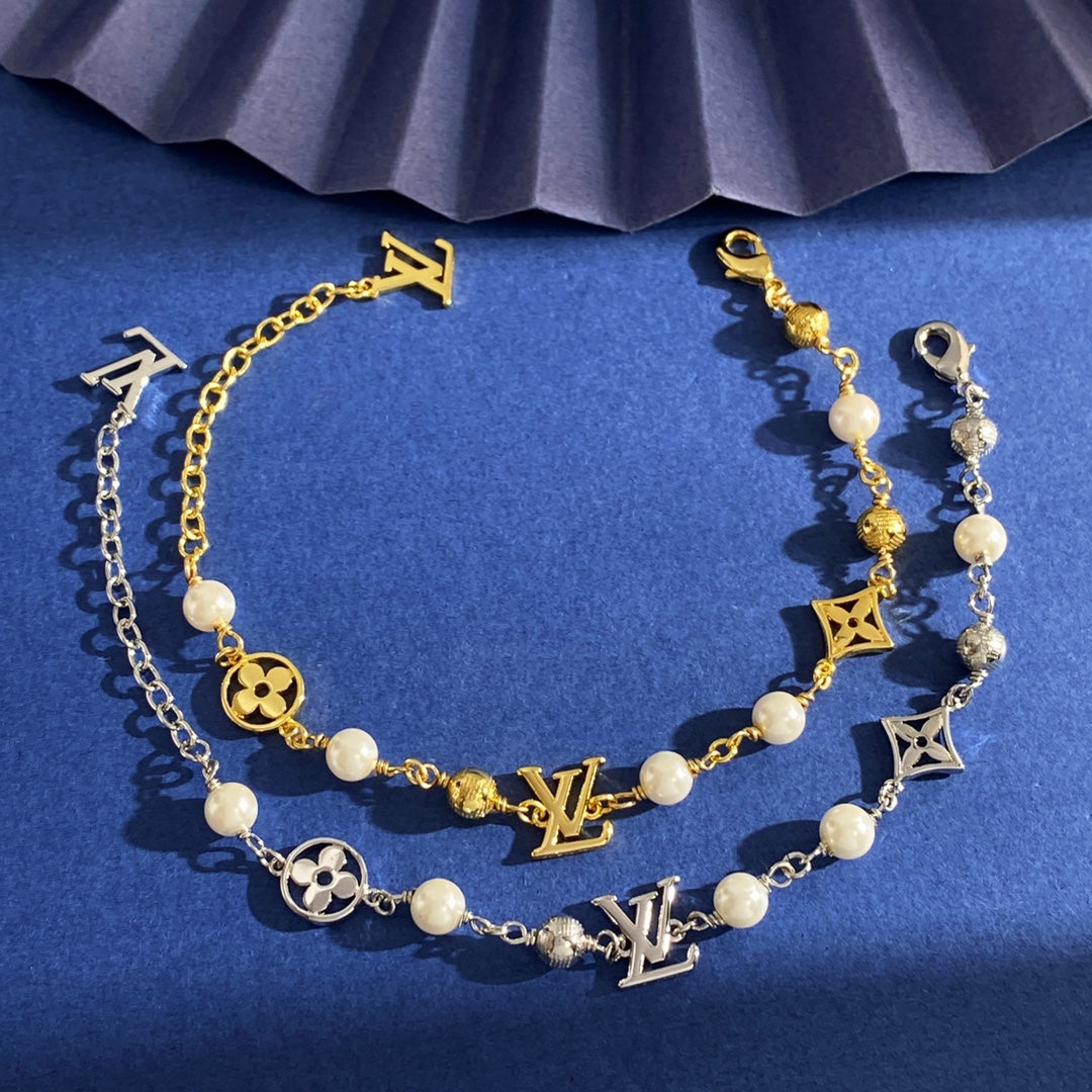 China Replica LV Bracelets 30usd Only