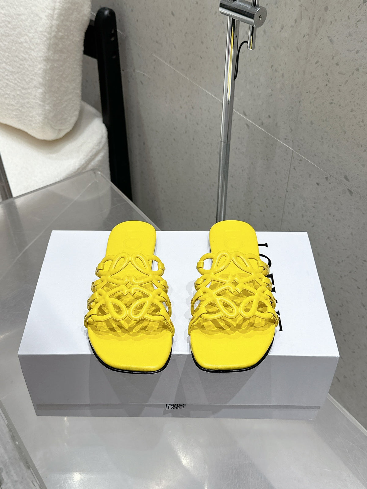 China Replica Loewe Women Shoes 91usd Only