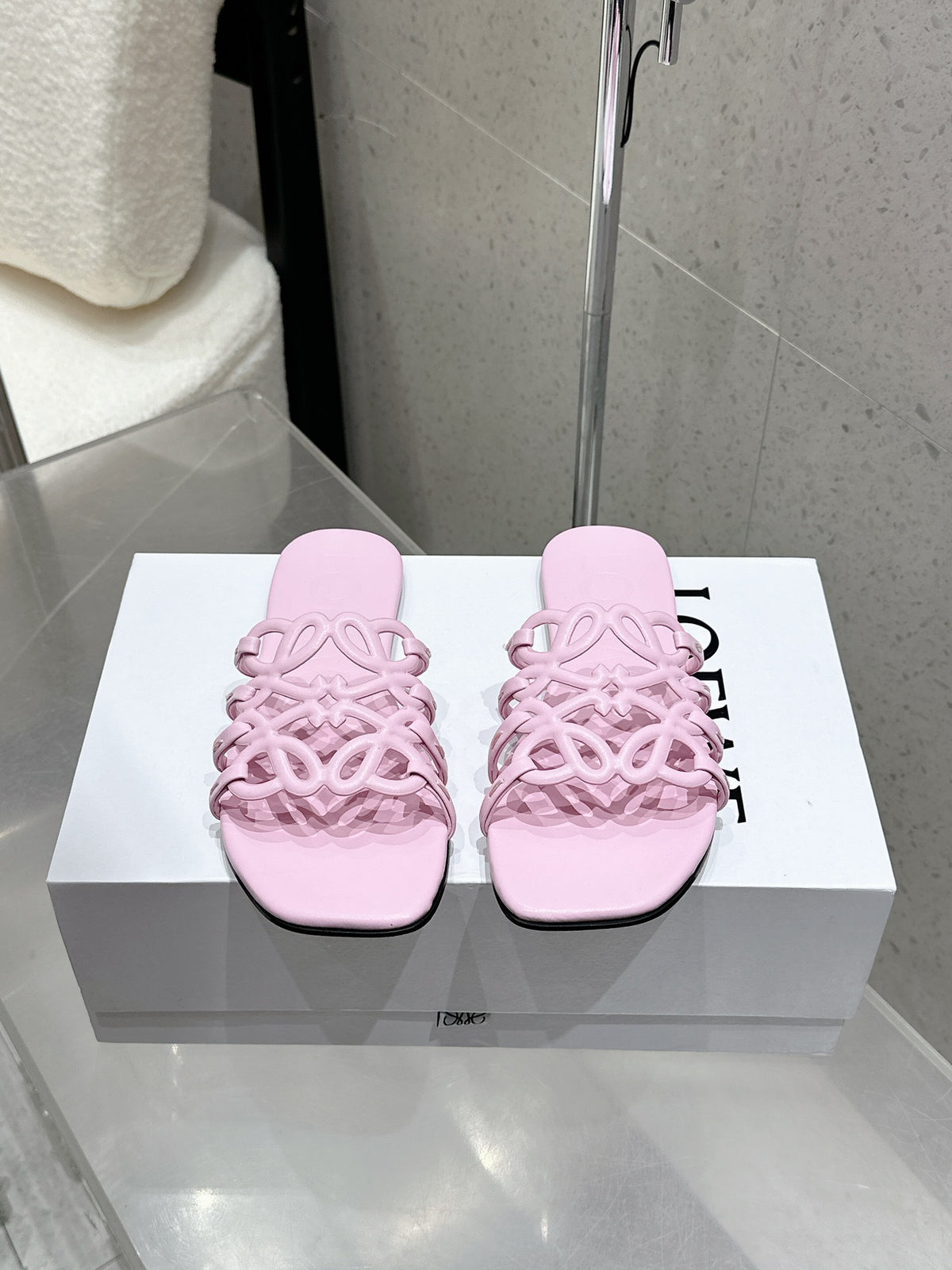 China Replica Loewe Women Shoes 91usd Only