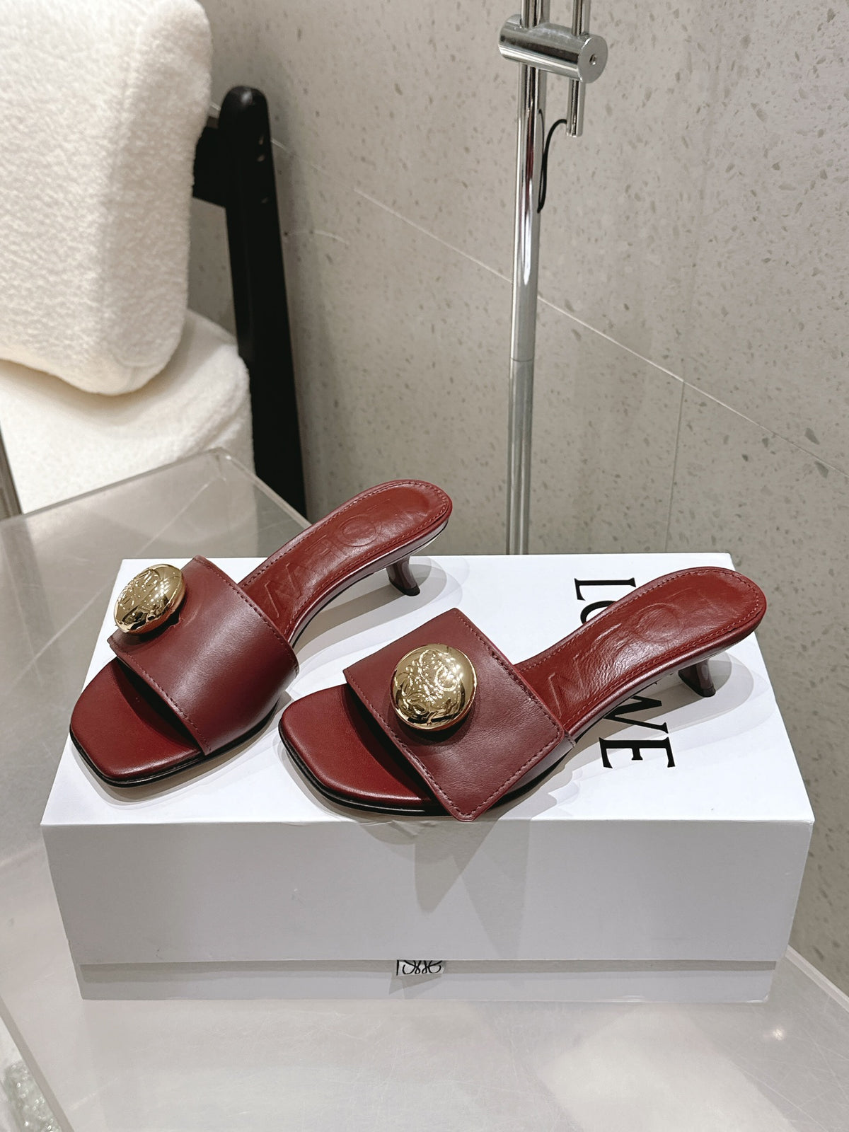China Replica Loewe Women Shoes 88usd Only