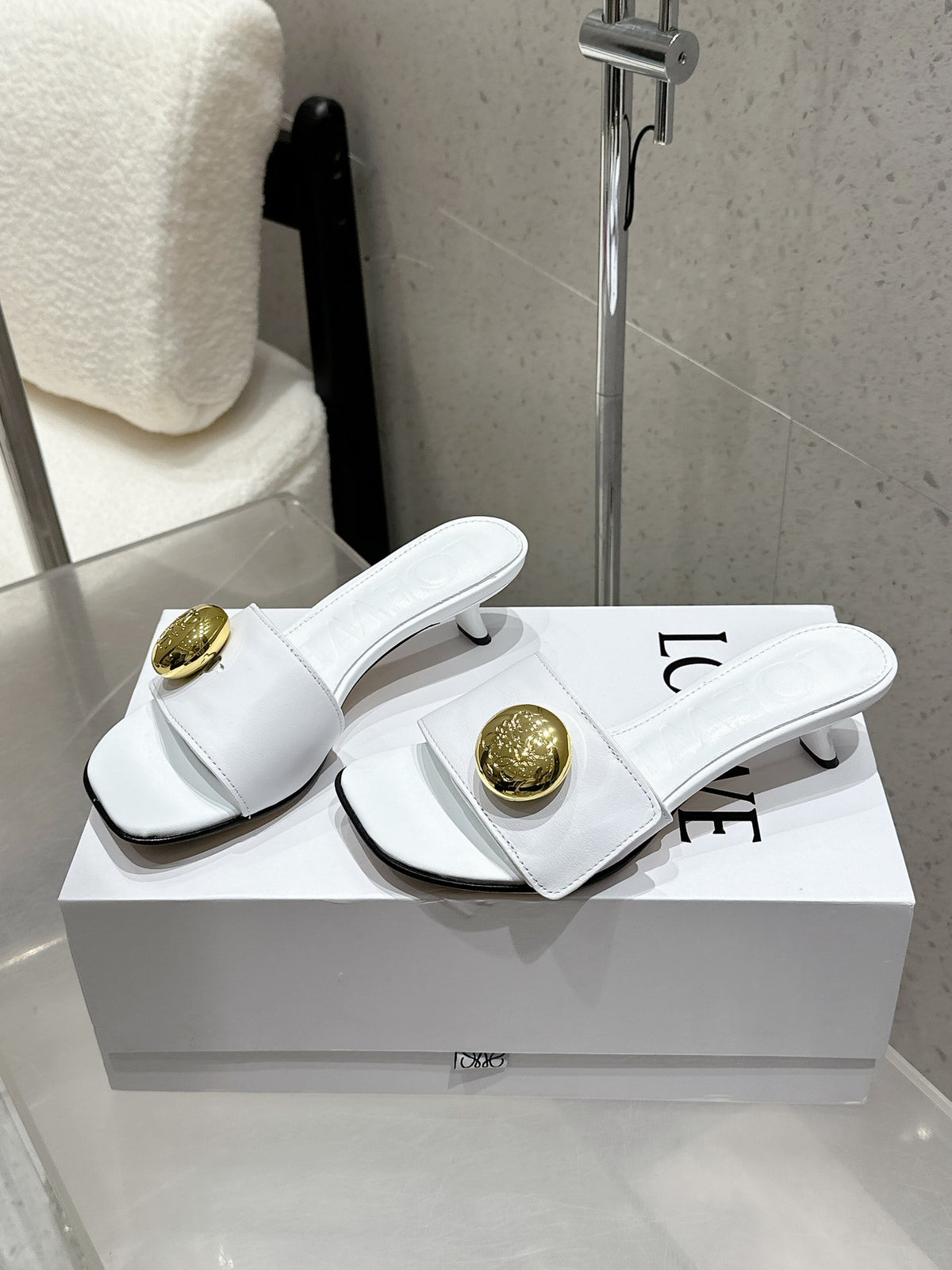 China Replica Loewe Women Shoes 88usd Only