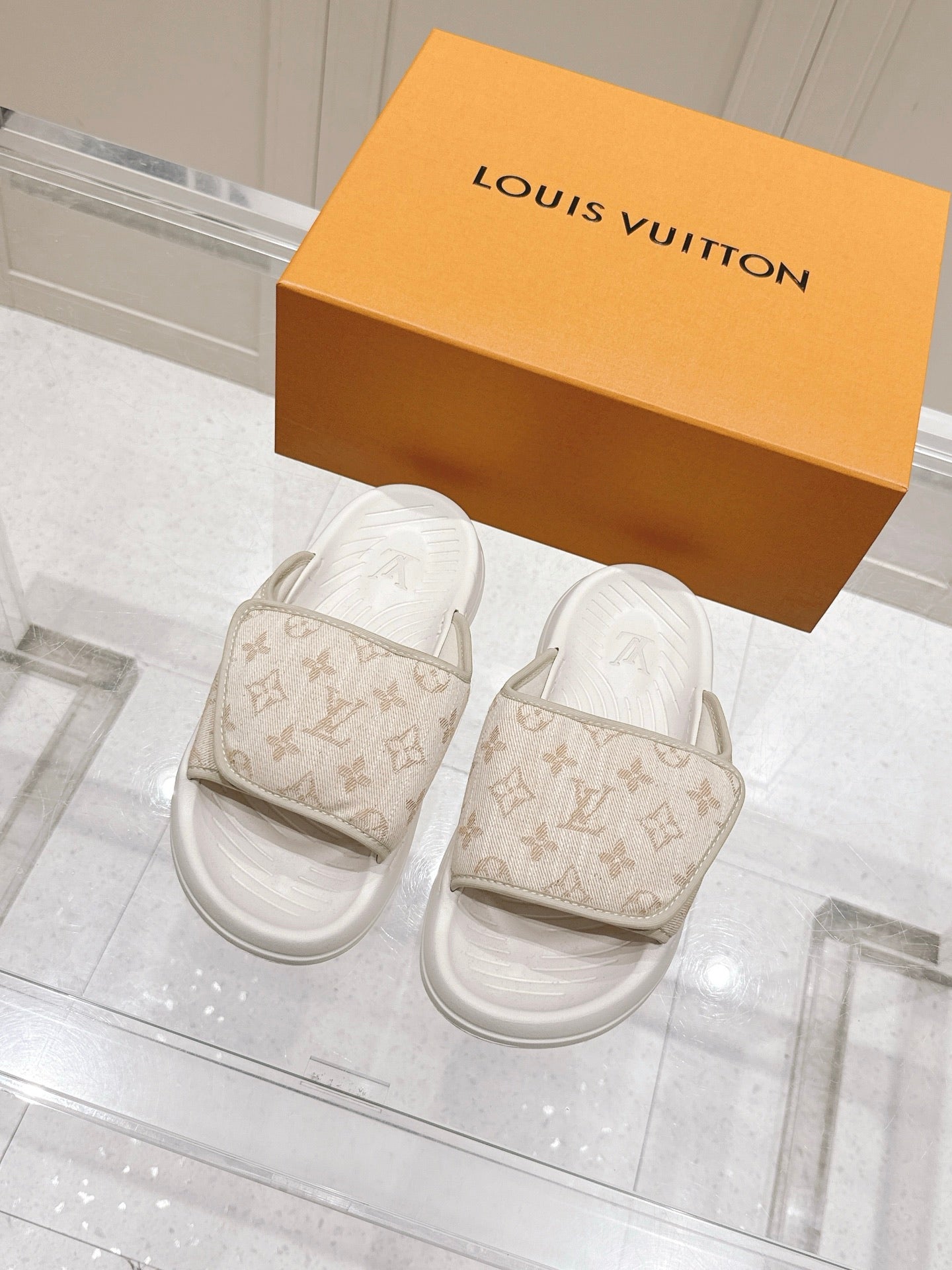 China Replica LV Women Shoes 74usd Only