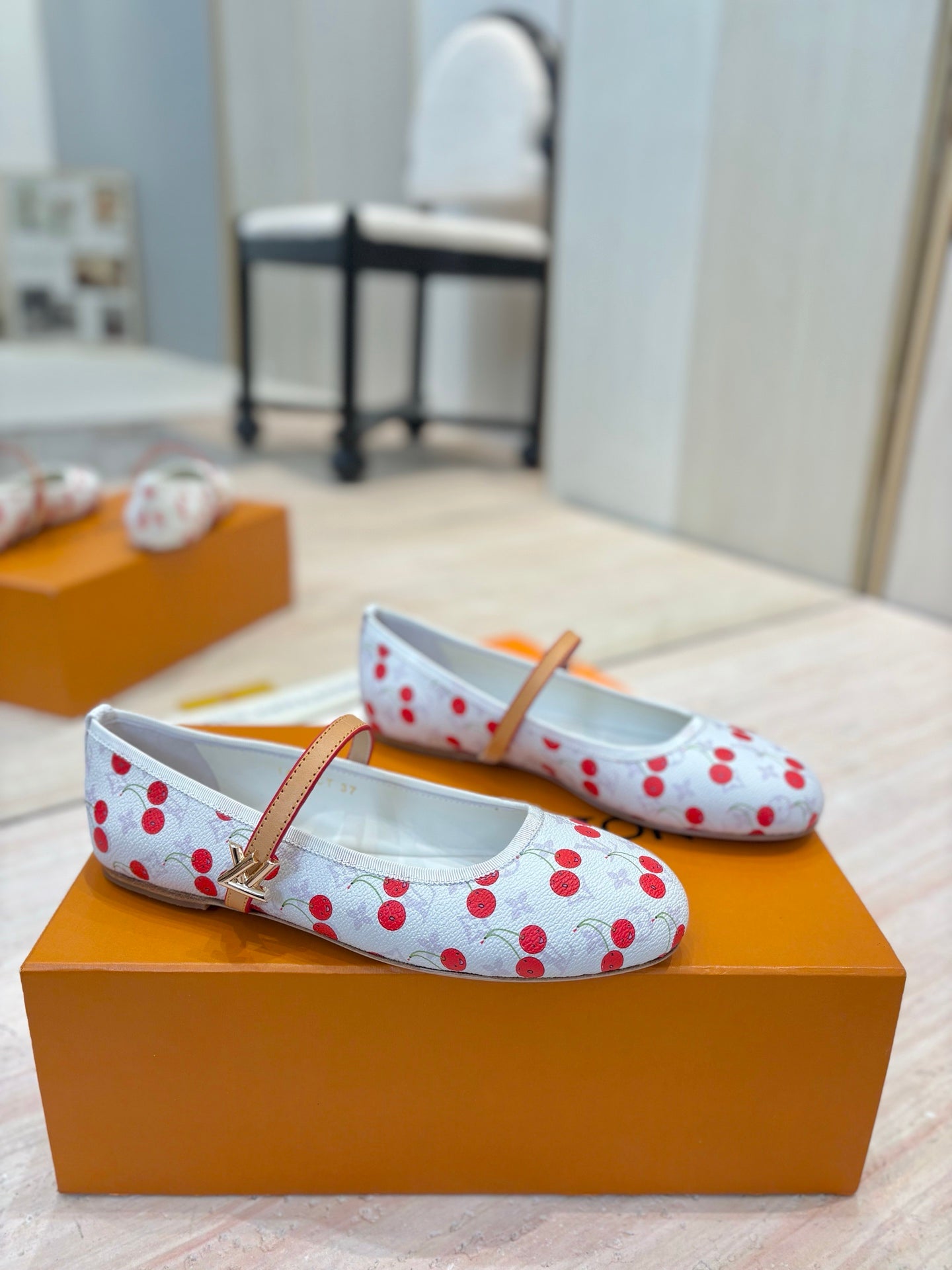 China Replica LV Women Shoes 102usd Only