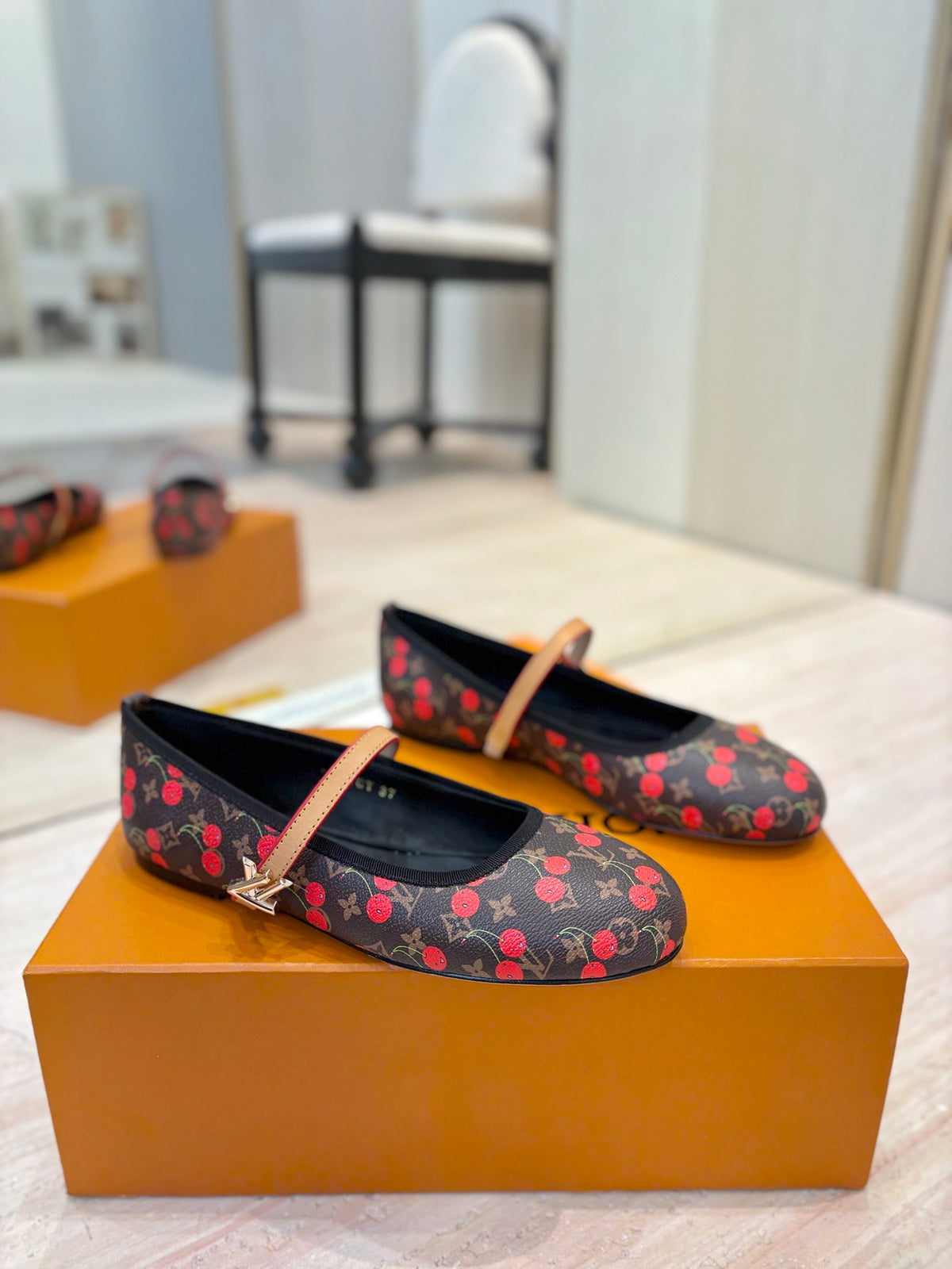 China Replica LV Women Shoes 102usd Only