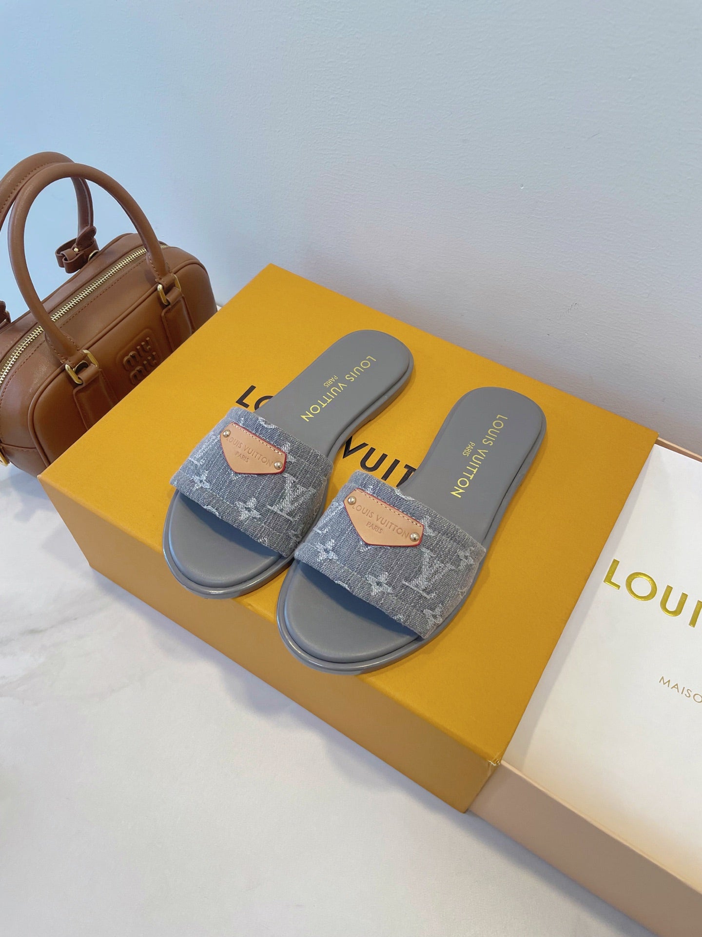 China Replica LV Women Shoes 80usd Only