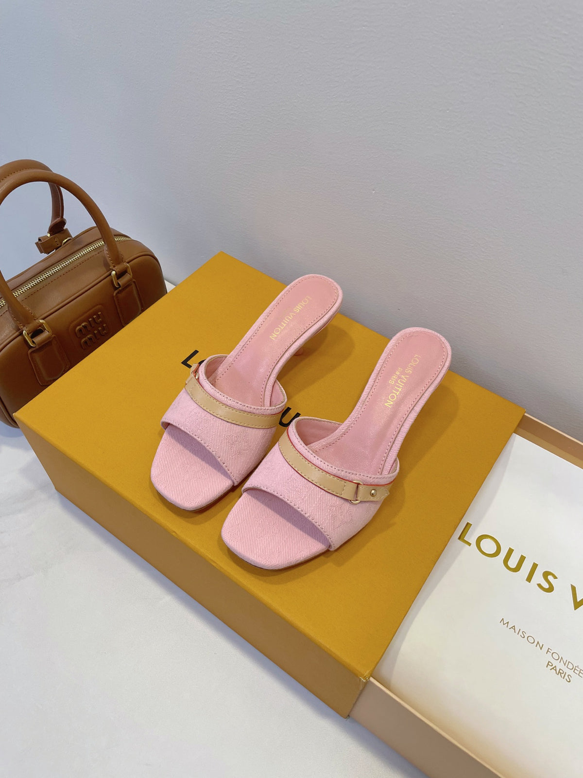 China Replica LV Women Shoes 88usd Only