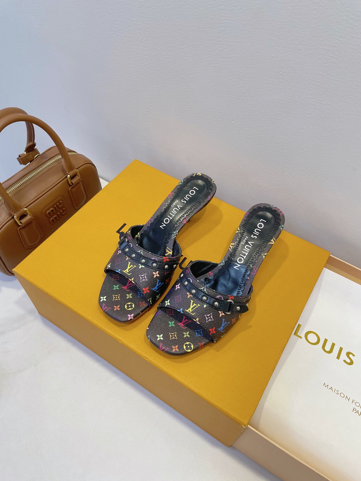 China Replica LV Women Shoes 88usd Only